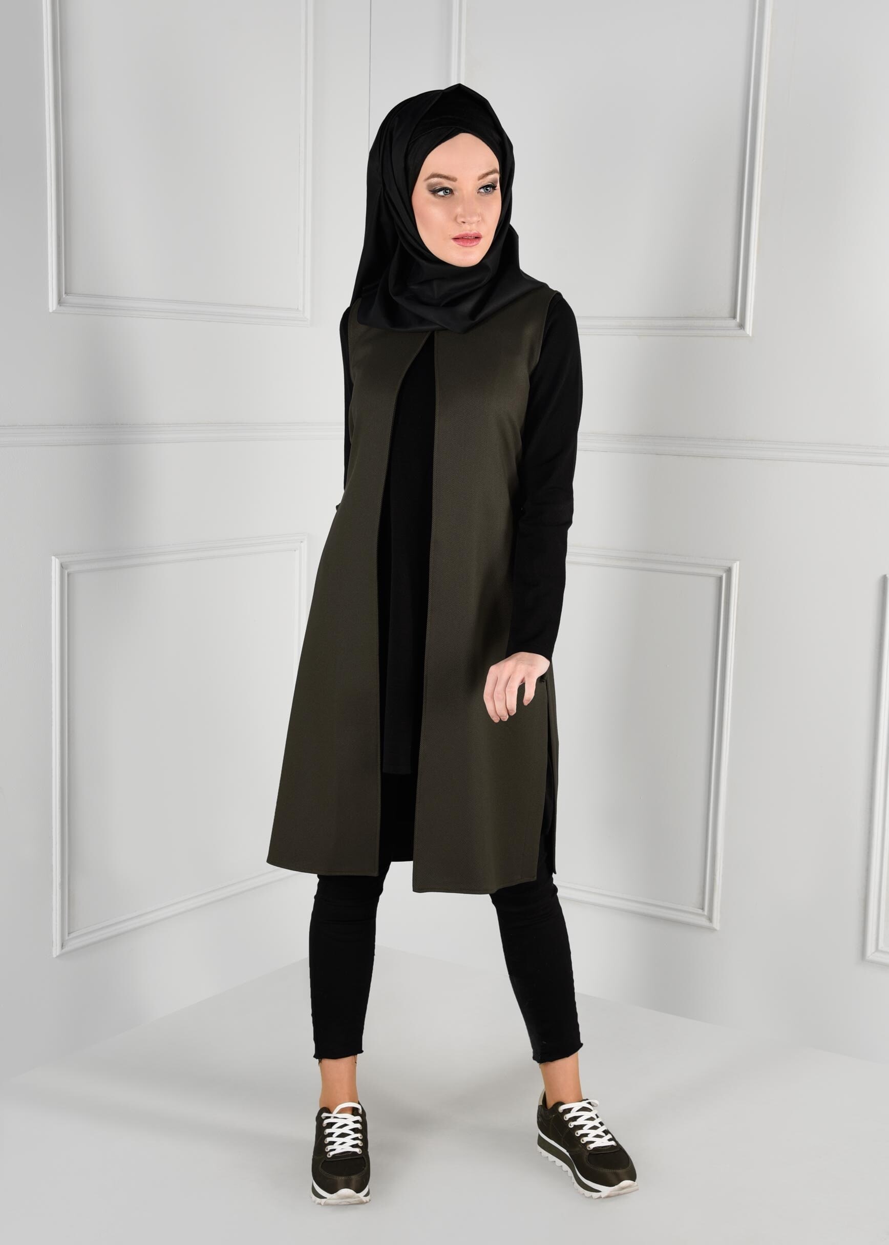 Tesettür giyim HAKİ YANLARI YIRTMAÇLI KUŞ GÖZÜ DETAYLI YELEK 4709