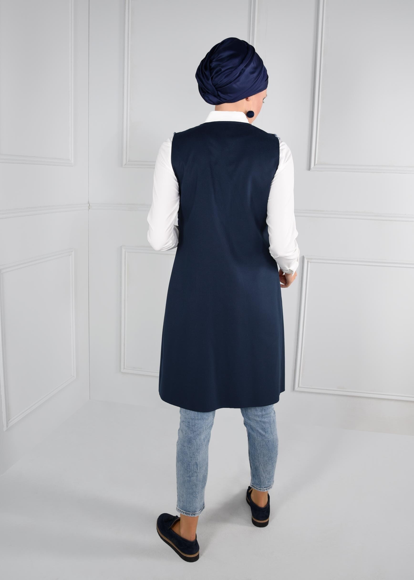 Tesettür giyim LACİVERT ÜST KISMI KÜRKLÜ YELEK 4730