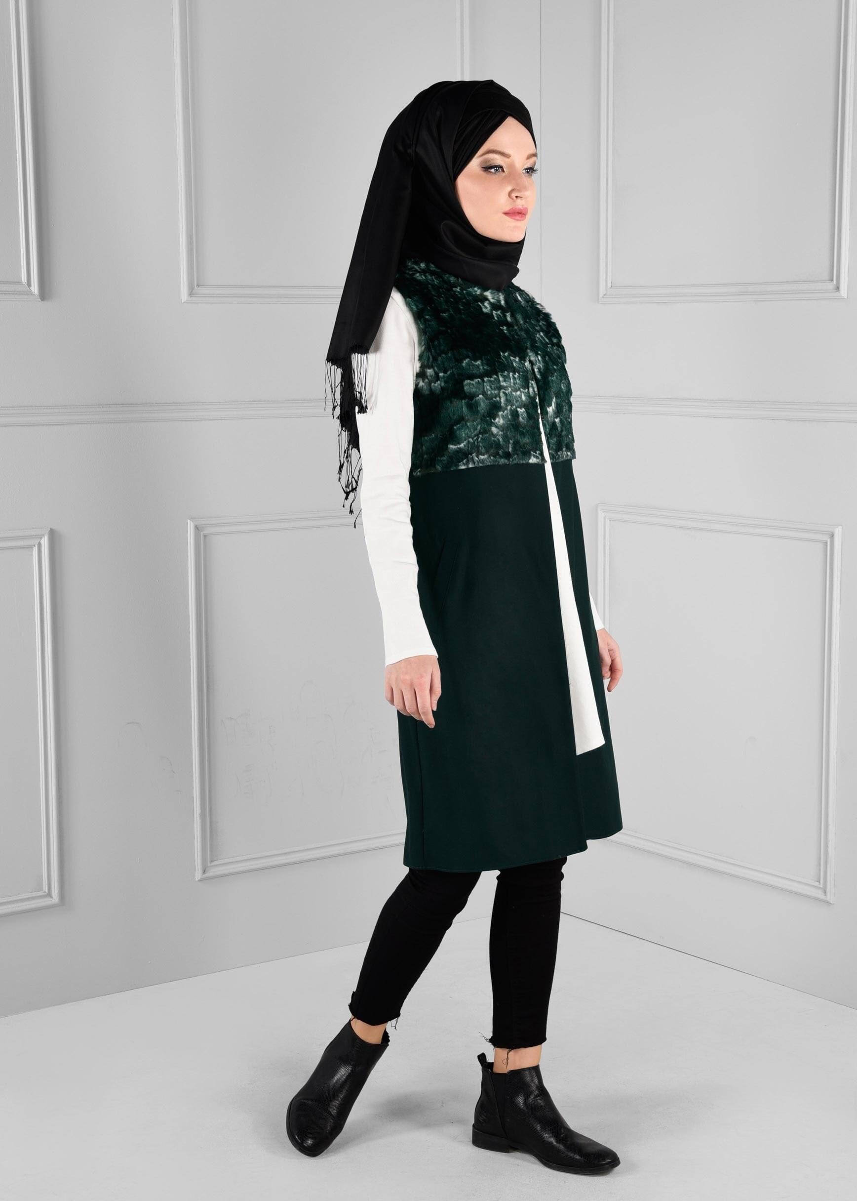 Tesettür giyim YEŞİL ÜST KISMI KÜRKLÜ YELEK 4730