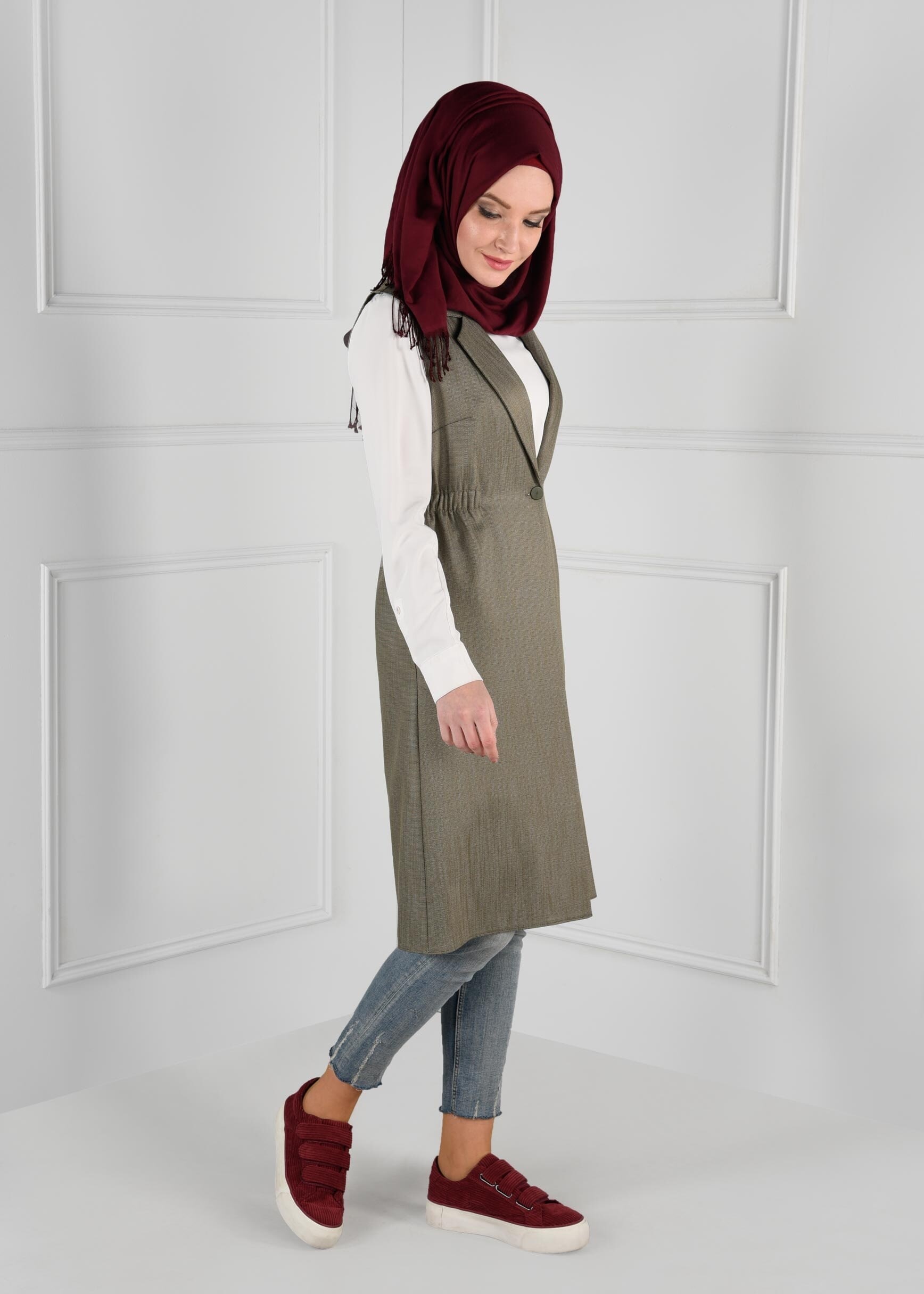 Tesettür giyim HAKİ BELİ LASTİKLİ SIRTI NAKIŞ İŞLEMELİ DÜĞMELİ YELEK 4749