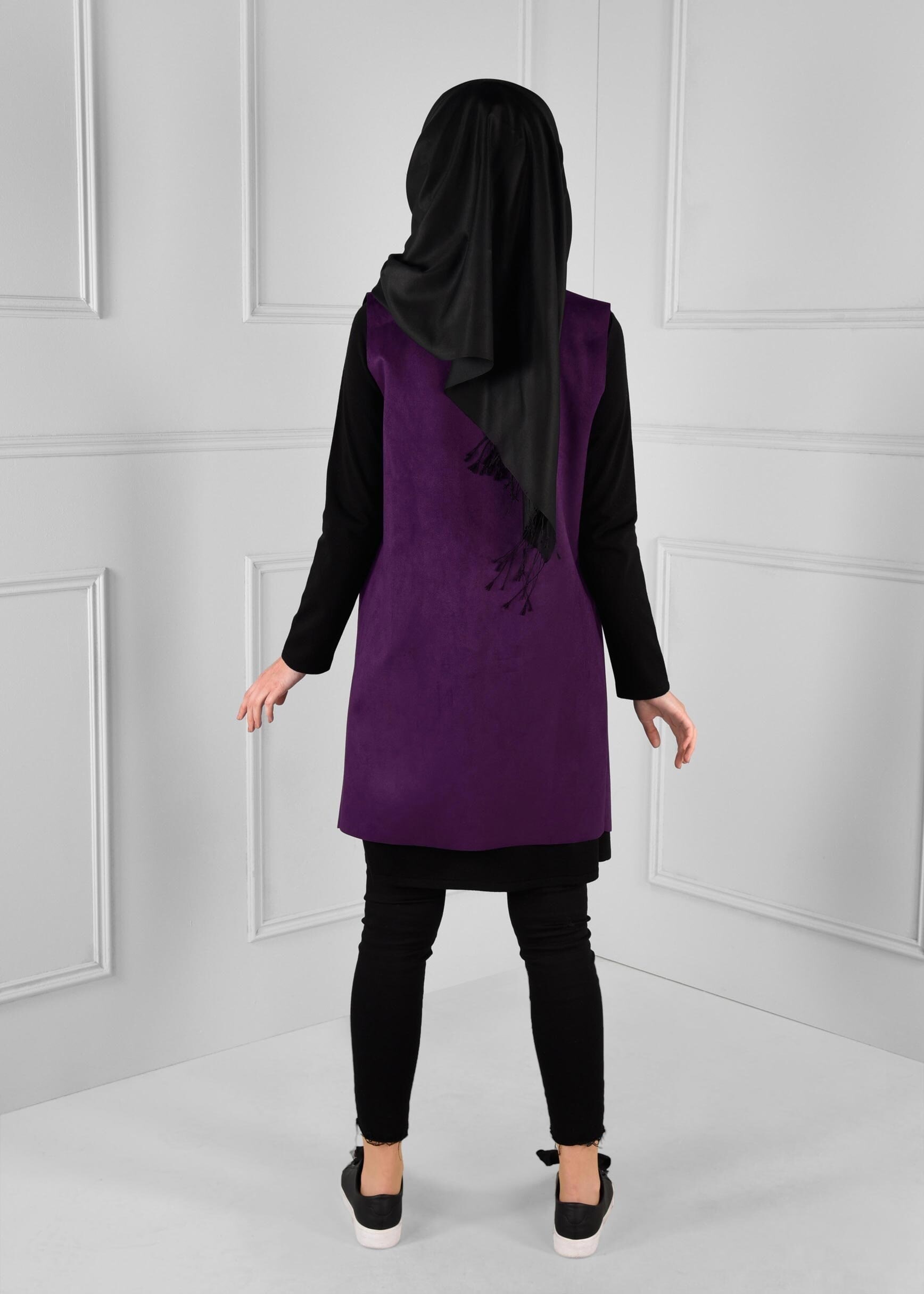 Tesettür giyim MOR BROŞ DETAYLI CEPLİ SÜET YELEK 4759