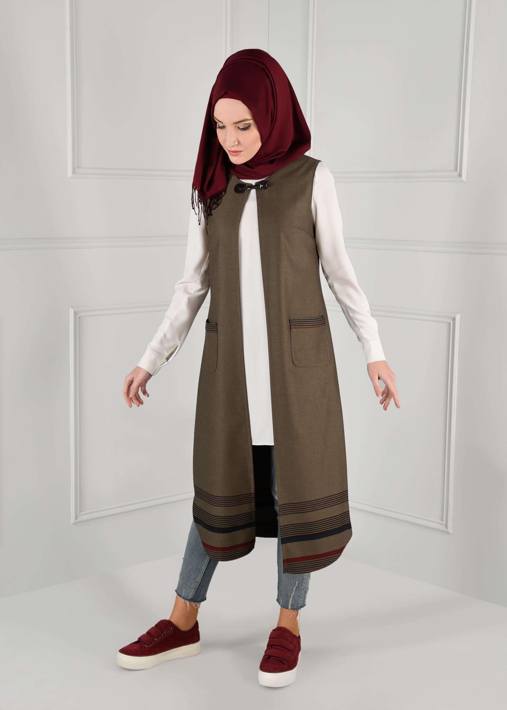 Tesettür giyim KAHVE ÇİZGİ DETAYLI CEPLİ YELEK 4819