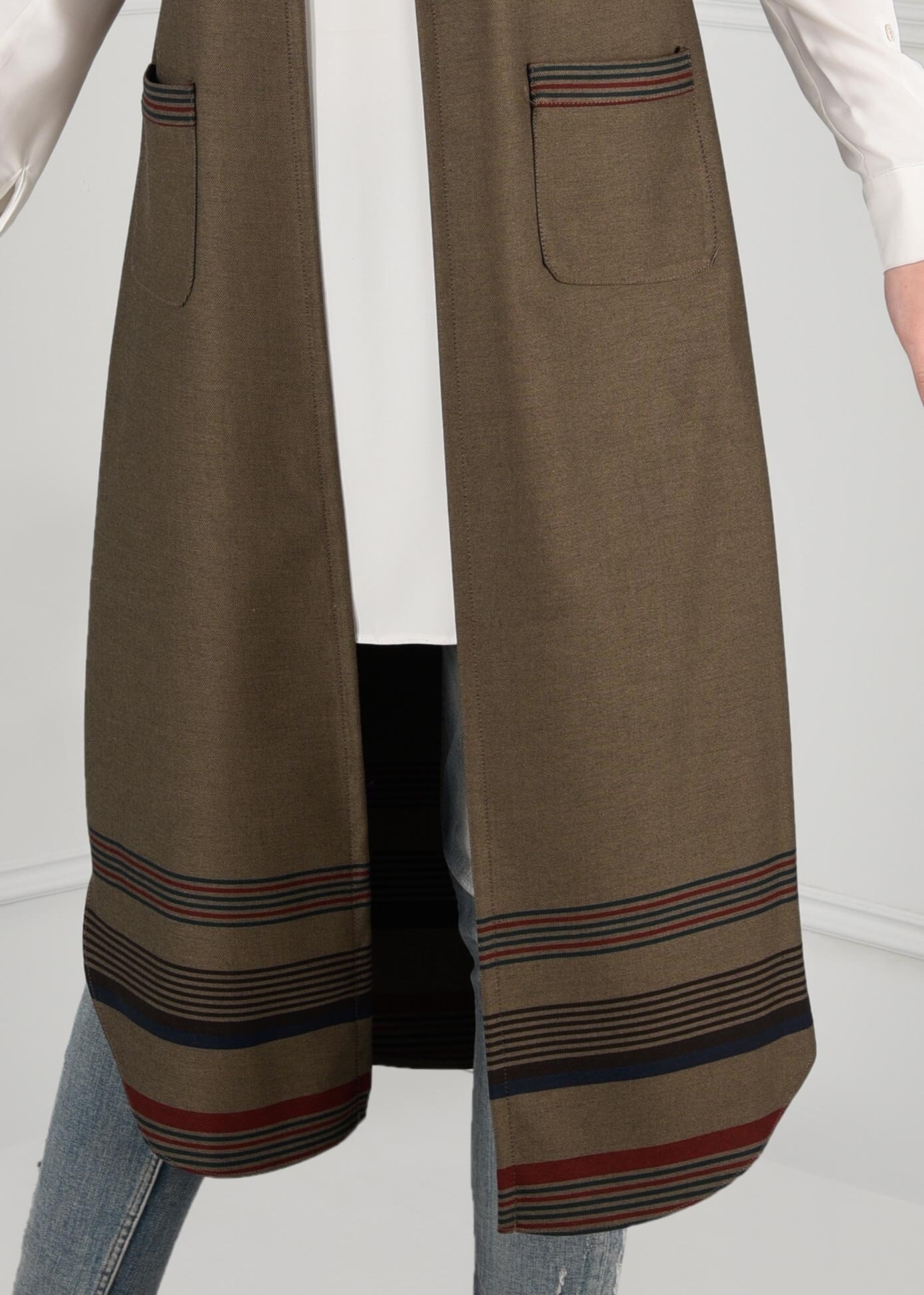 Tesettür giyim KAHVE ÇİZGİ DETAYLI CEPLİ YELEK 4819