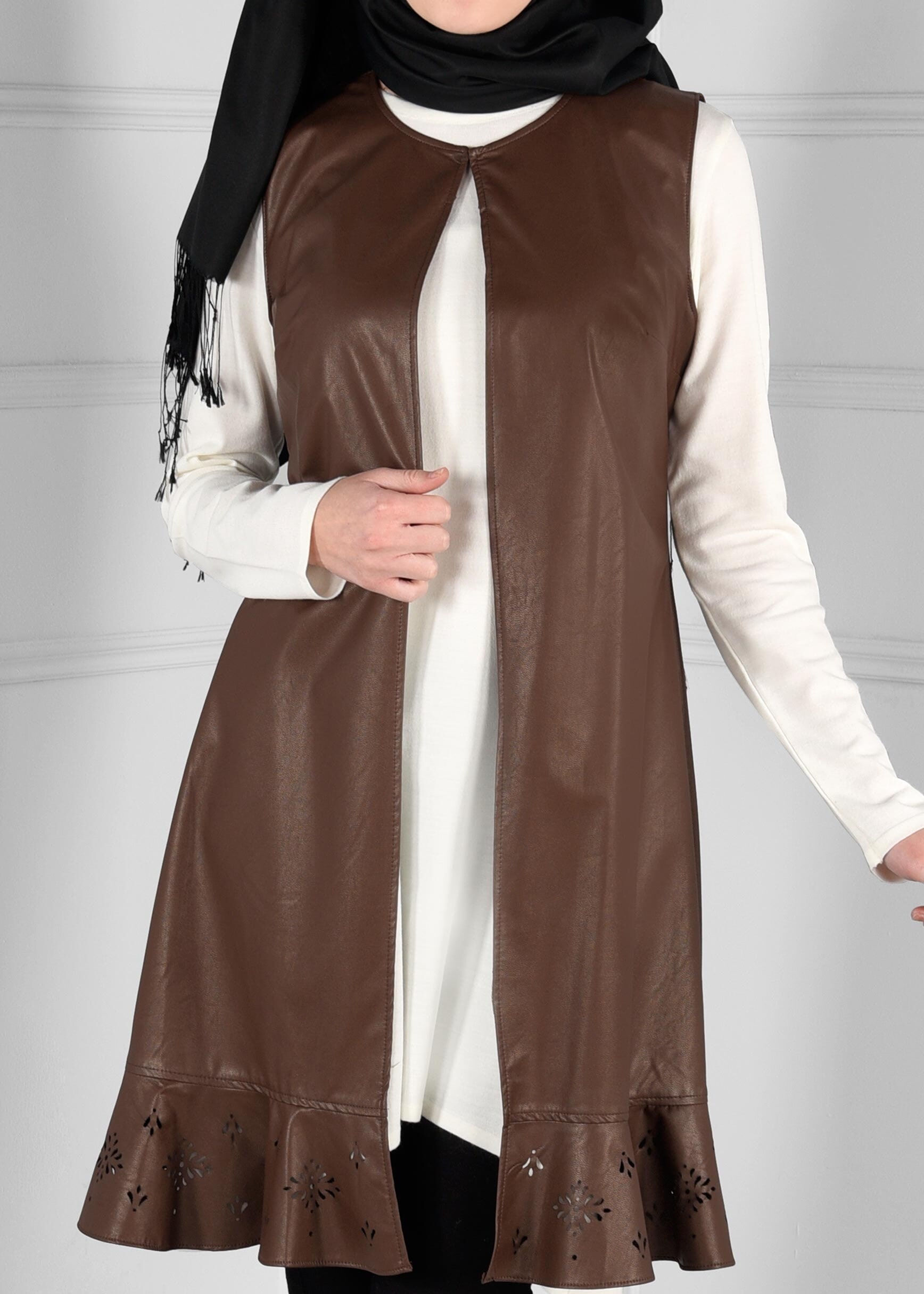 Tesettür giyim KAHVE LAZER KESİM VOLANLI DERİ YELEK 4823