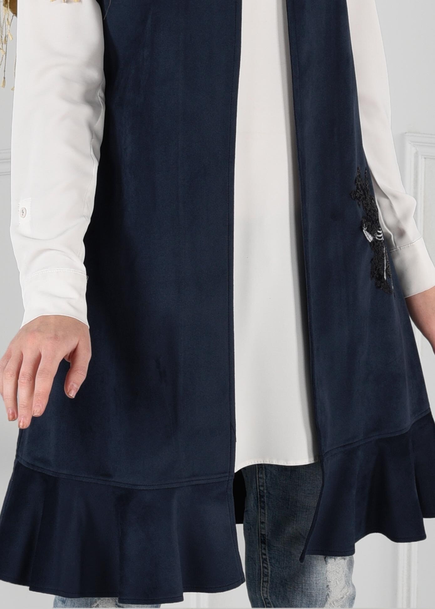 Tesettür giyim LACİVERT PAYET DETAYLI ETEK UCU VOLANLI YELEK 4834