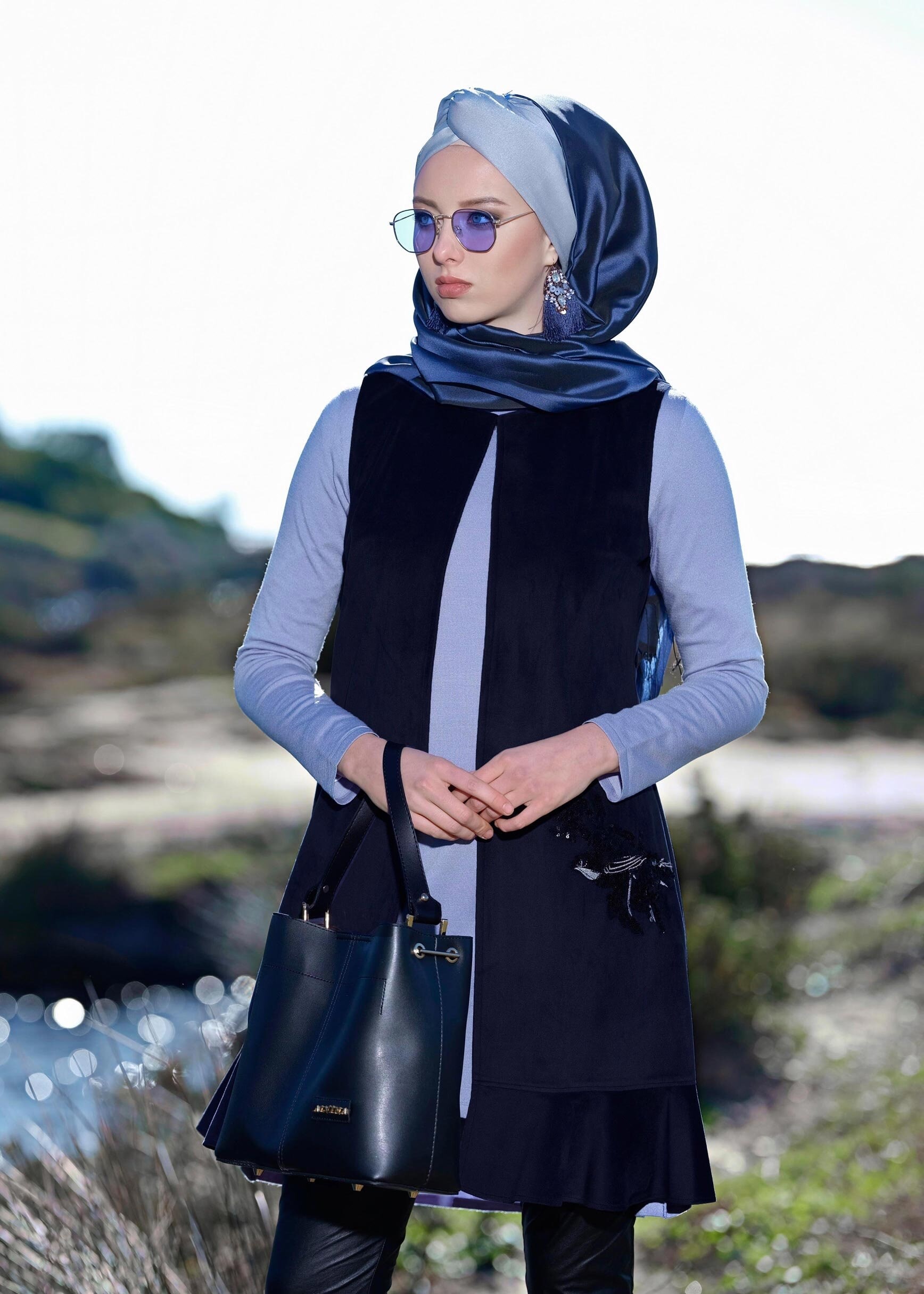 Tesettür giyim LACİVERT PAYET DETAYLI ETEK UCU VOLANLI YELEK 4834