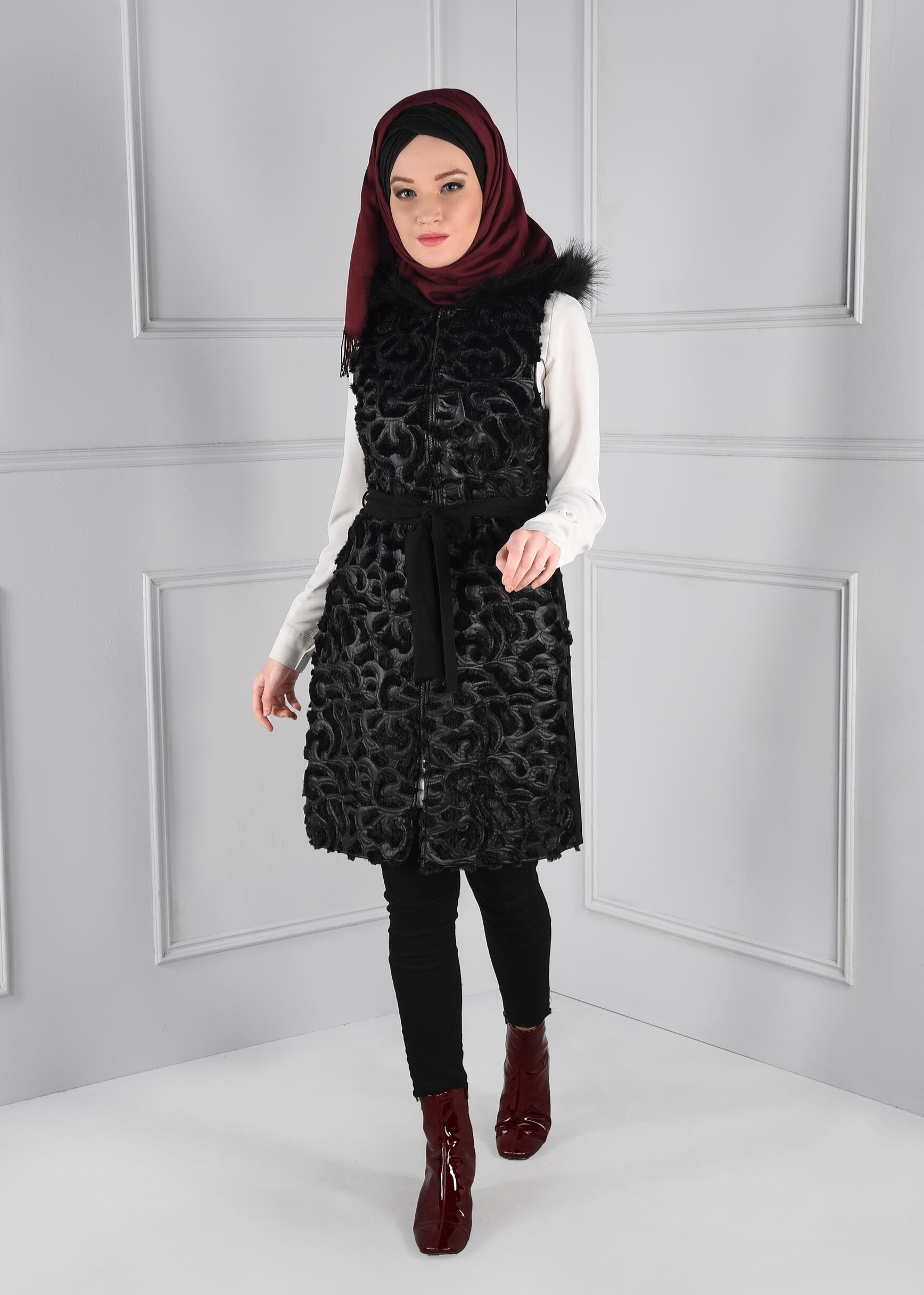 Tesettür giyim SİYAH KAPÜŞONLU KUŞAKLI YELEK 4861