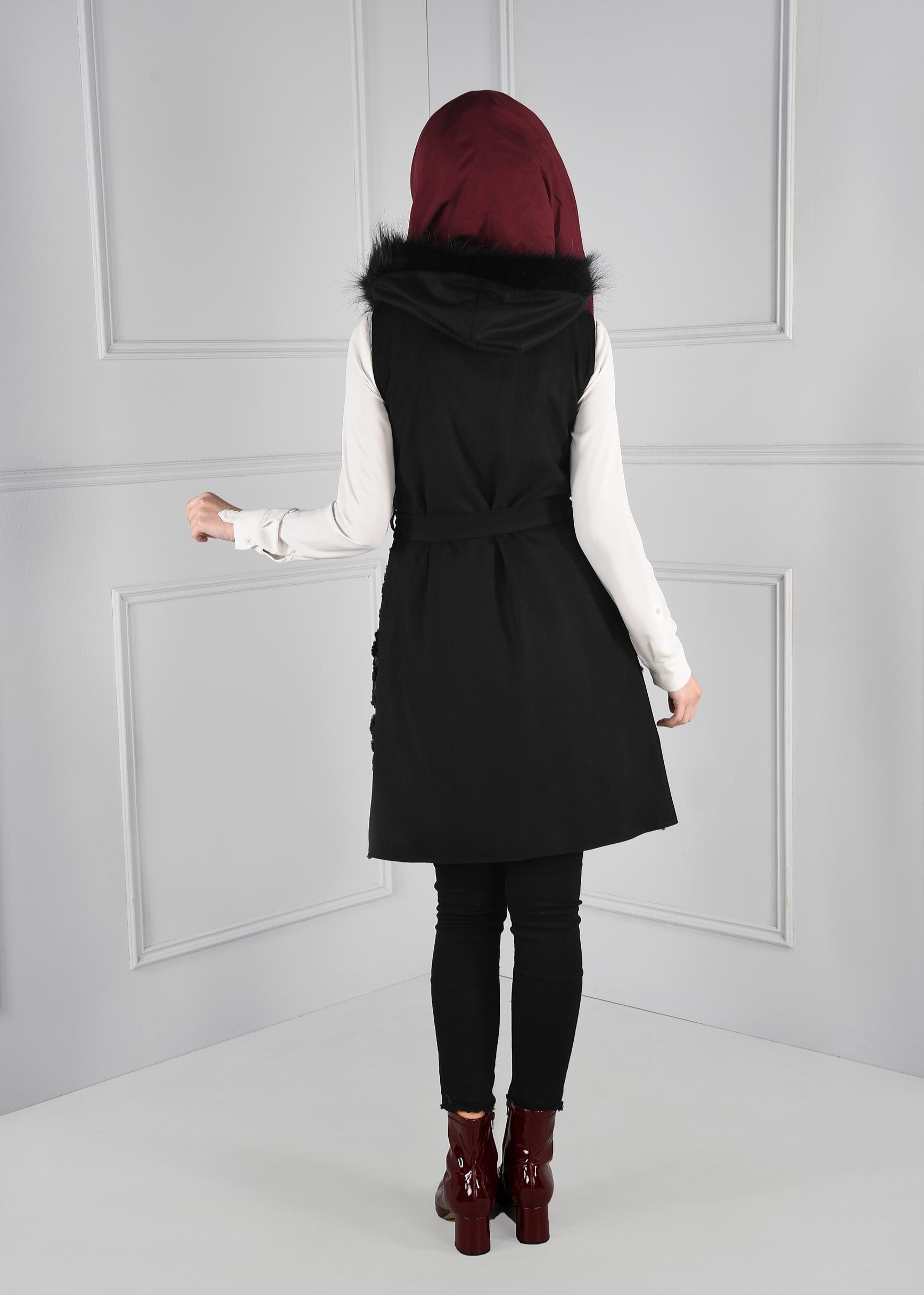 Tesettür giyim SİYAH KAPÜŞONLU KUŞAKLI YELEK 4861