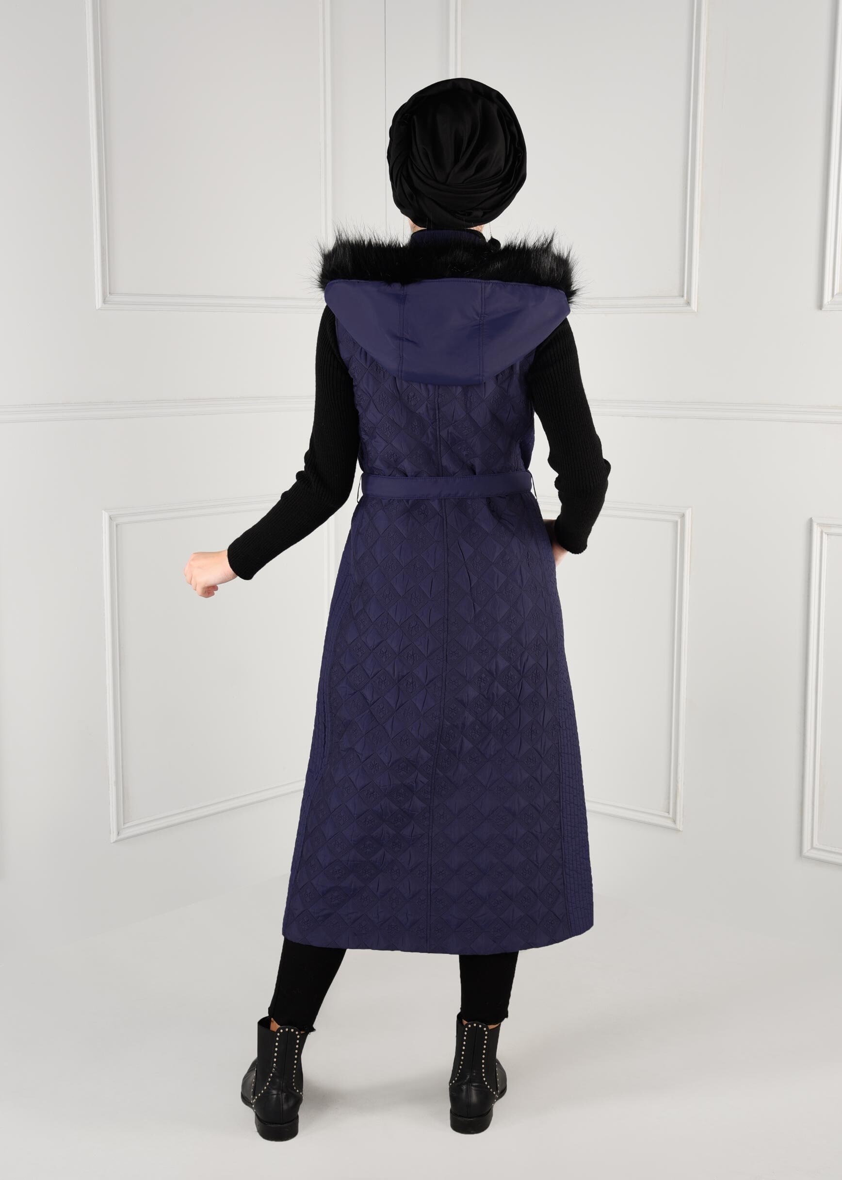 Tesettür giyim LACİVERT KÜRKLÜ KAPÜŞONLU FERMUARLI YELEK 9748