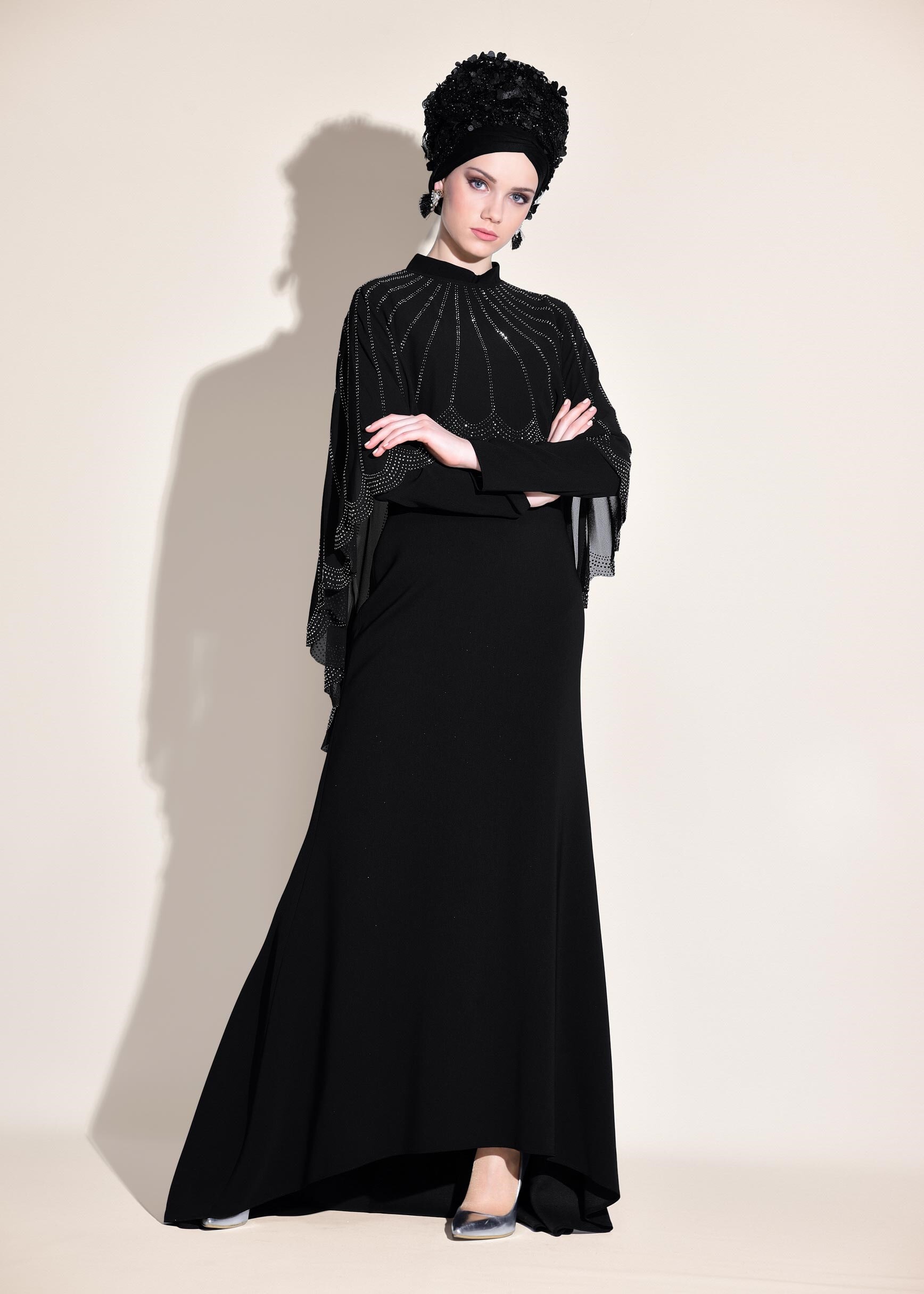 Tesettür giyim SİYAH KISA PELERİN DETAYLI TAŞ BASKILI ABİYE ELBİSE 5420