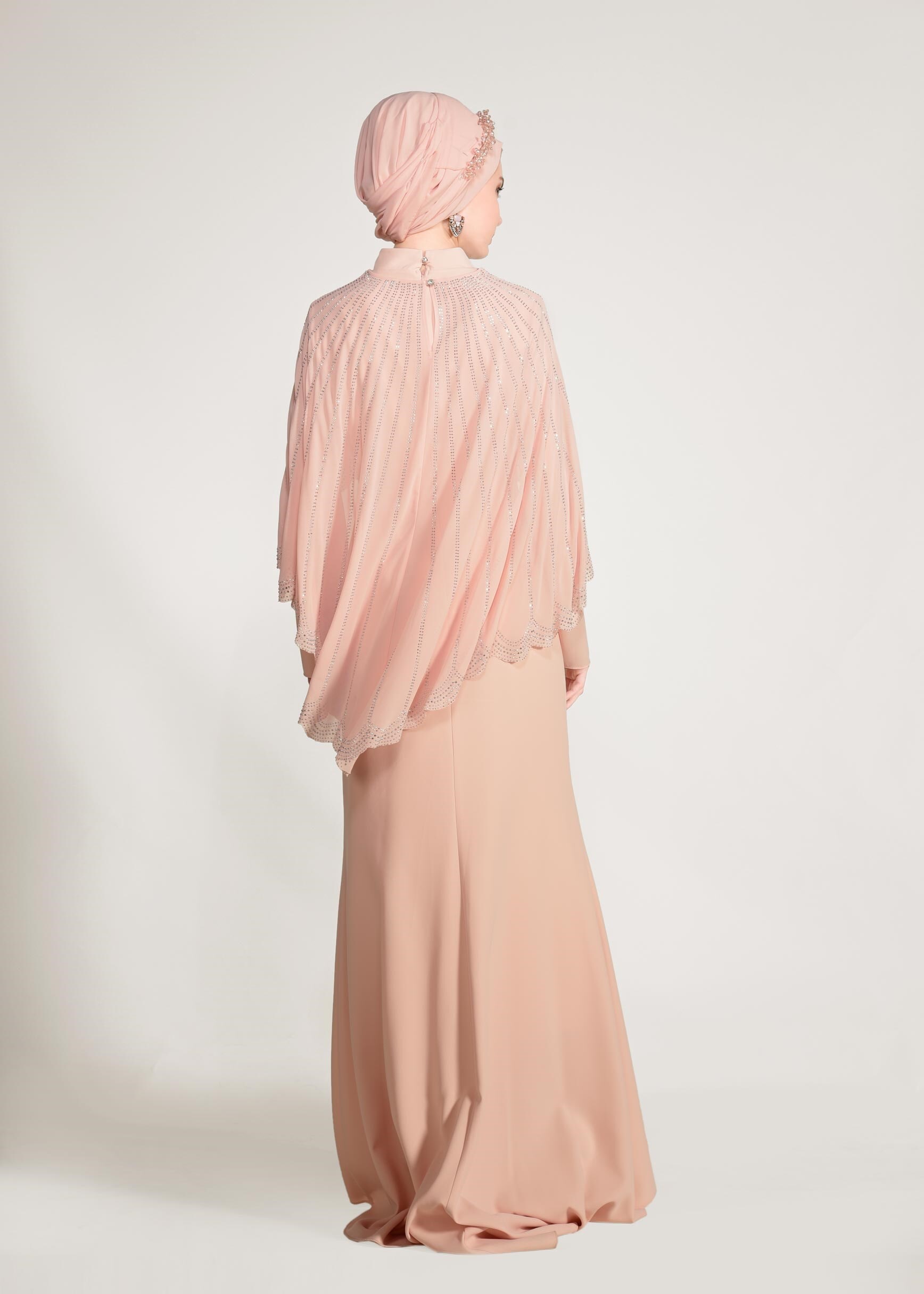 Tesettür giyim PUDRA KISA PELERİN DETAYLI TAŞ BASKILI ABİYE ELBİSE 5420