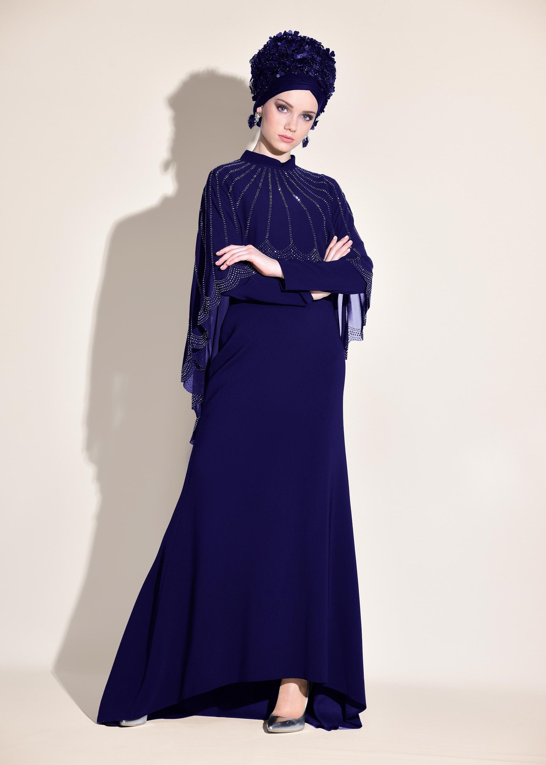 Tesettür giyim LACİVERT KISA PELERİN DETAYLI TAŞ BASKILI ABİYE ELBİSE 5420