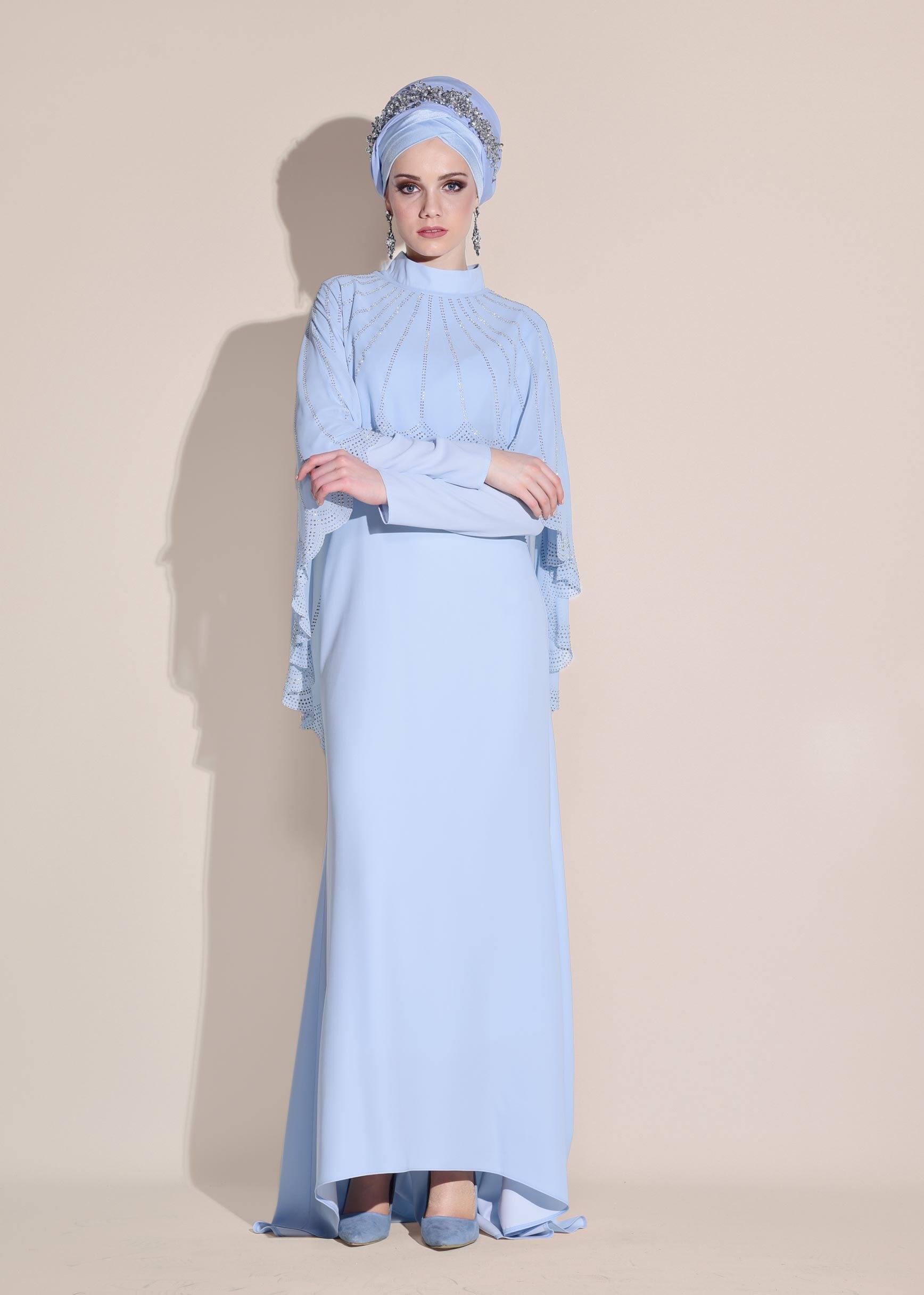 Tesettür giyim MAVİ KISA PELERİN DETAYLI TAŞ BASKILI ABİYE ELBİSE 5420