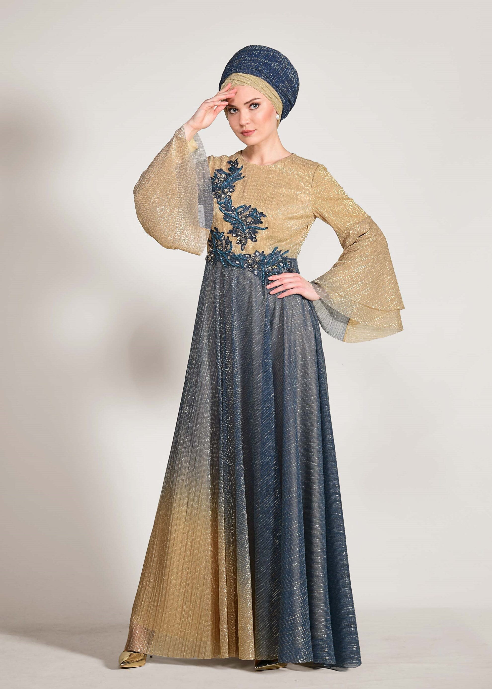 Tesettür giyim BEJ DEGRADE PLİSELİ SİM KUMAŞ ABİYE ELBİSE 5424