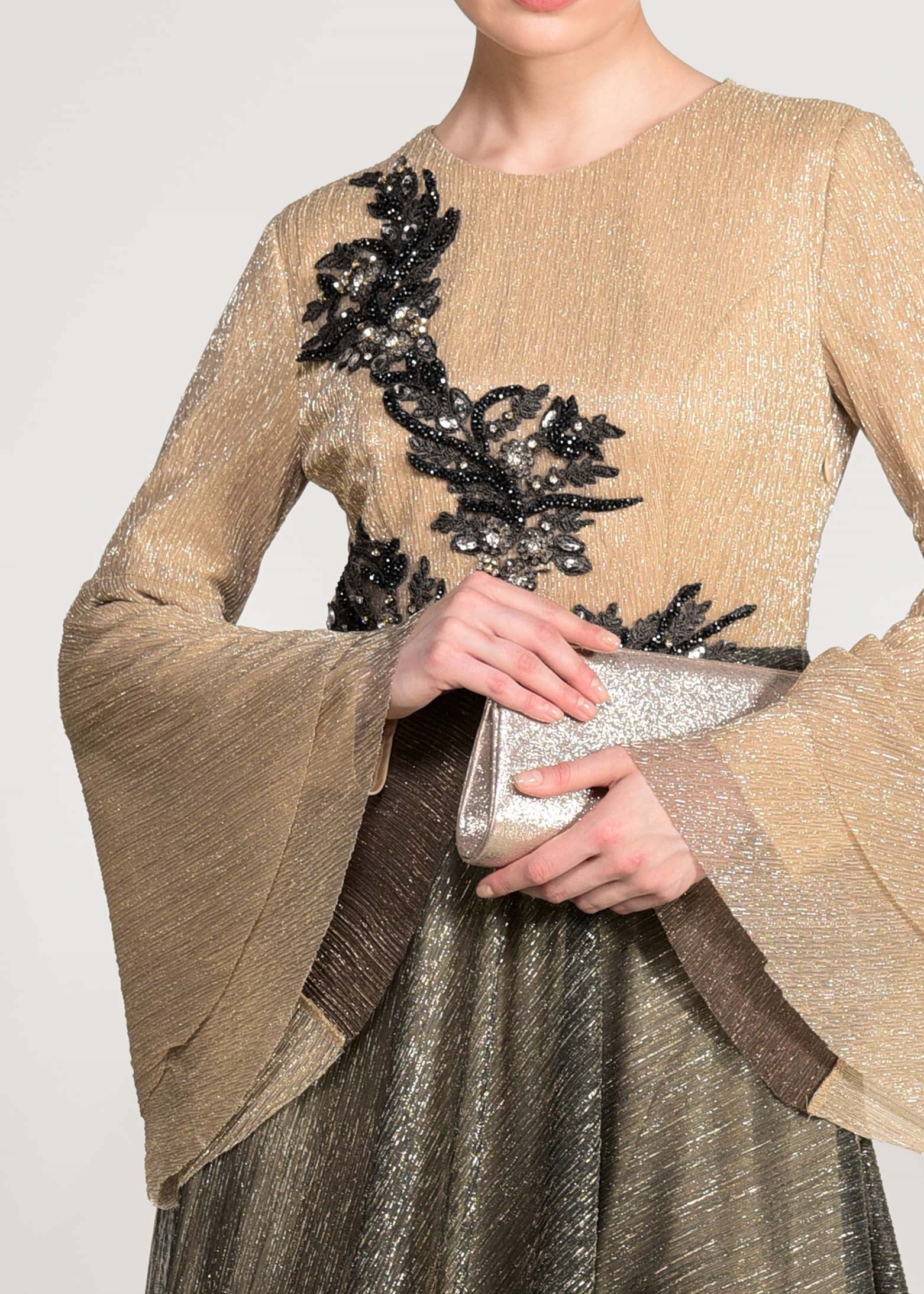 Tesettür giyim BEJ DEGRADE PLİSELİ SİM KUMAŞ ABİYE ELBİSE 5424