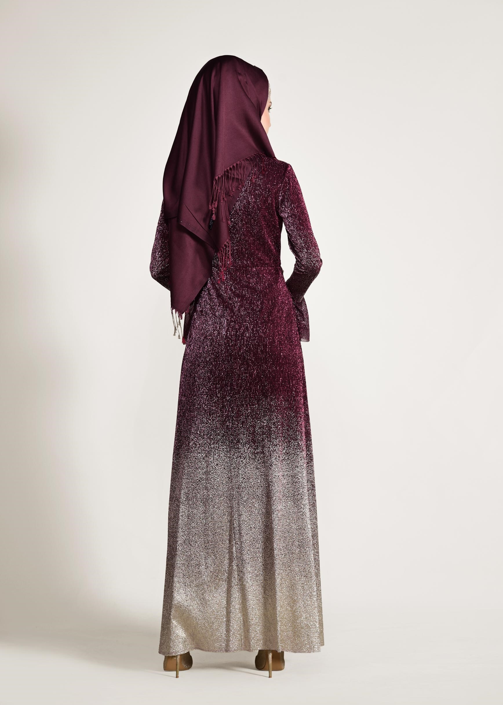 Tesettür giyim BORDO RENK GEÇİŞLİ SİMLİ ABİYE ELBİSE 5430