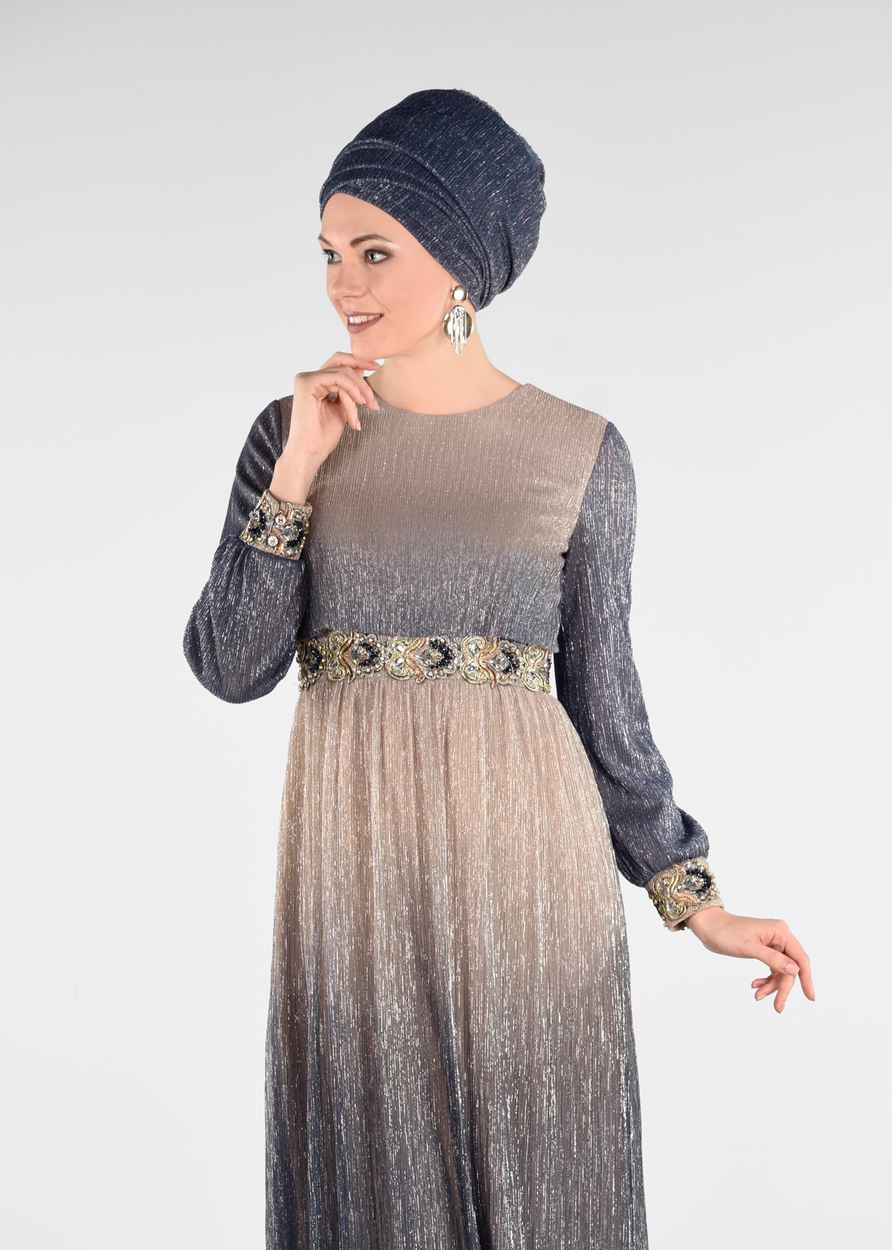 Tesettür giyim GRİ RENK GEÇİŞLİ SİMLİ ABİYE ELBİSE 5435