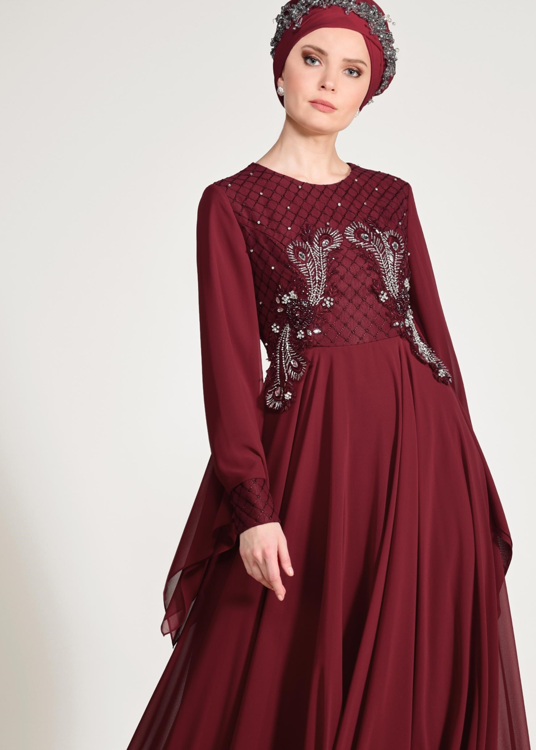 Tesettür giyim BORDO BONCUK VE TAŞ İŞLEMELİ MULTİ ŞİFON ABİYE ELBİSE 5436