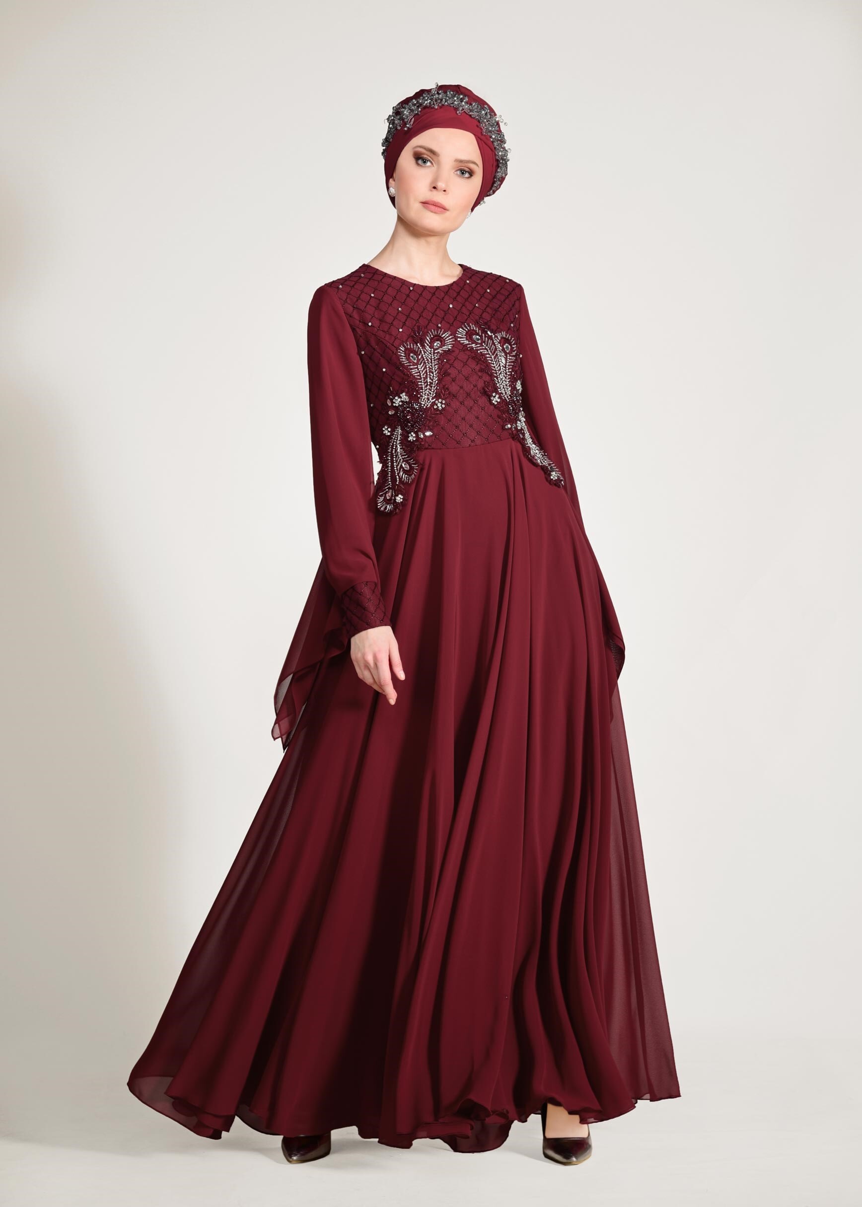 Tesettür giyim BORDO BONCUK VE TAŞ İŞLEMELİ MULTİ ŞİFON ABİYE ELBİSE 5436