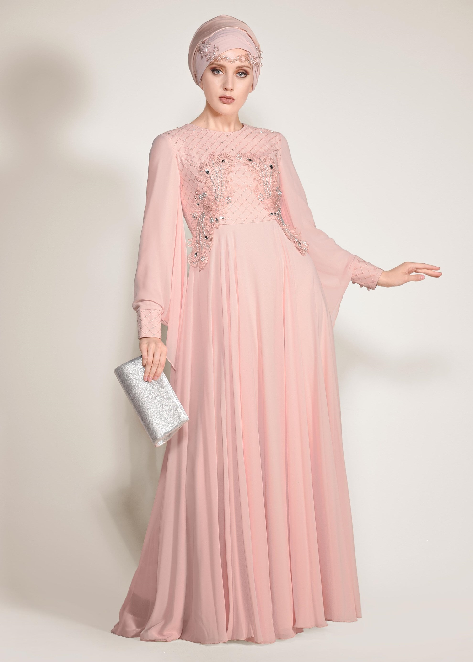 Tesettür giyim PUDRA BONCUK VE TAŞ İŞLEMELİ MULTİ ŞİFON ABİYE ELBİSE 5436