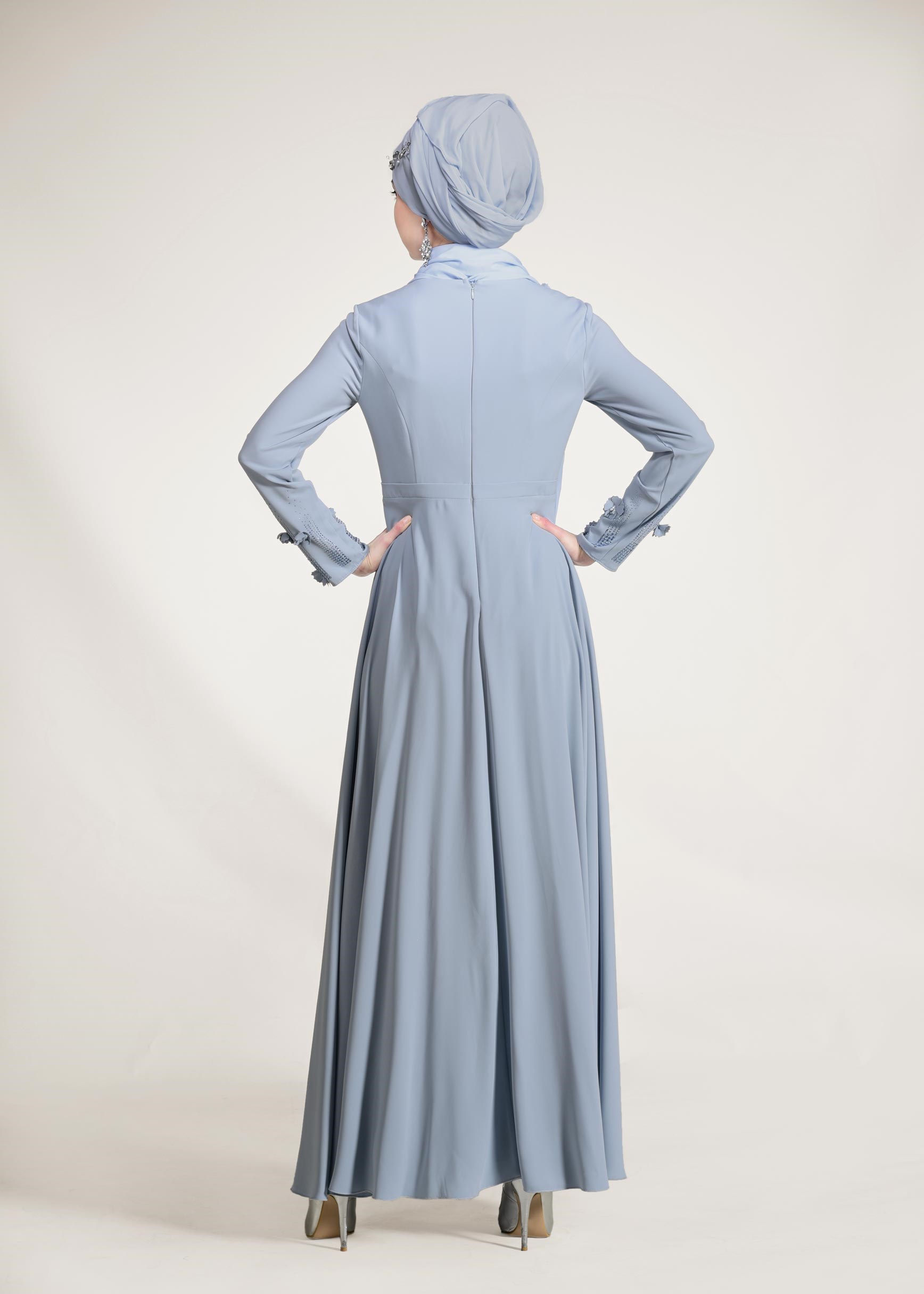 Tesettür giyim MAVİ ÜÇ BOYUTLU ÇİÇEK DETAYLI ABİYE ELBİSE 5438