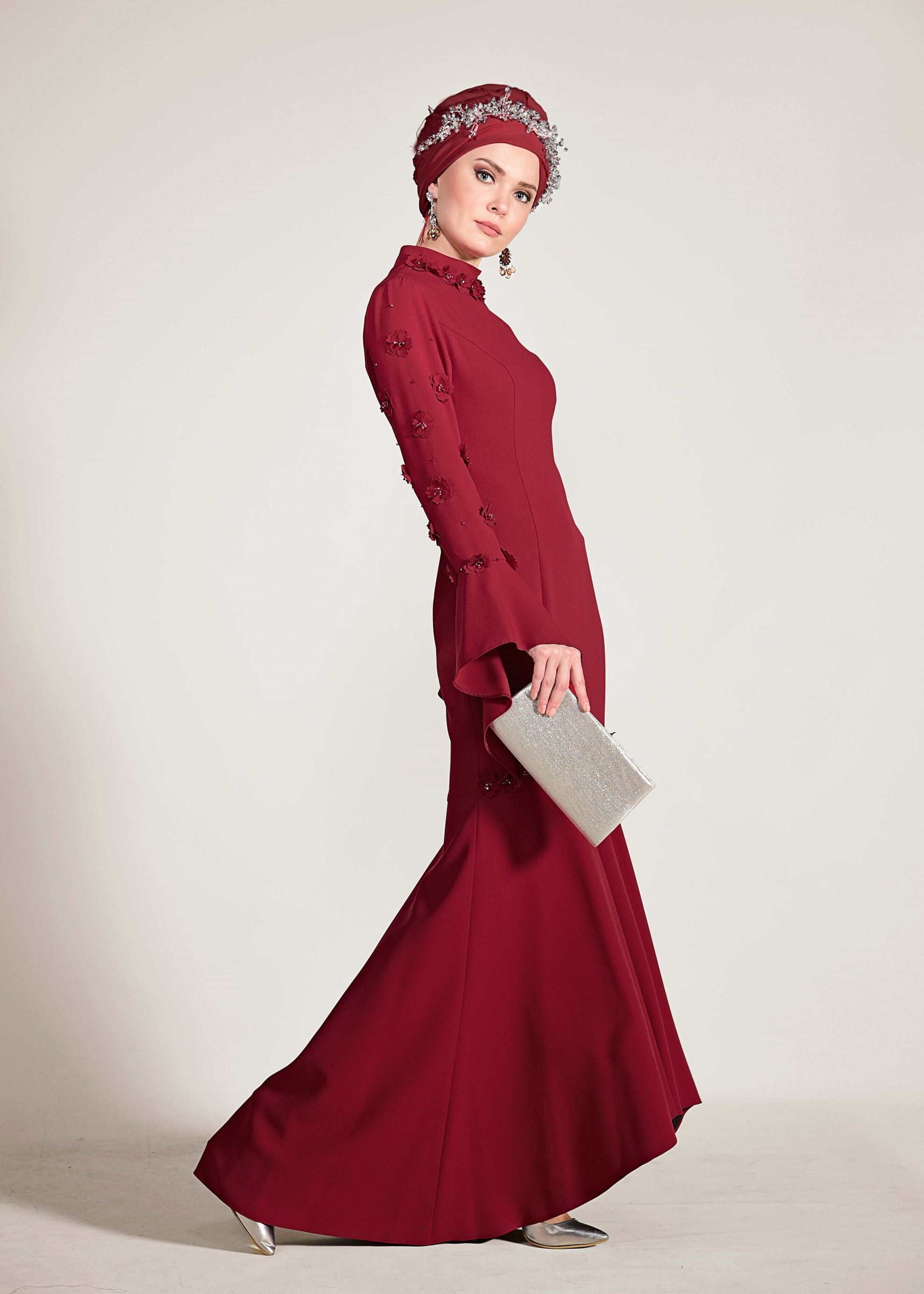 Tesettür giyim BORDO ÜÇ BOYUT ÇİÇEKLİ VOLANLI ABİYE ELBİSE 5444 