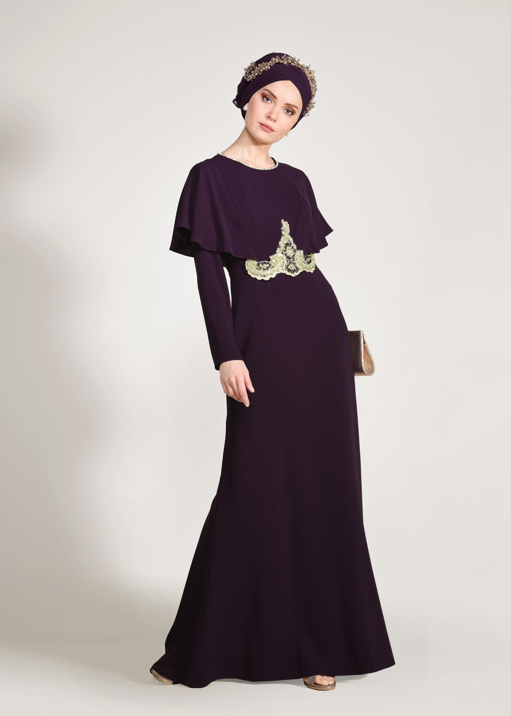 Tesettür giyim MOR OMUZLARI VOLANLI GÜPÜR DETAYLI ABİYE 5446 