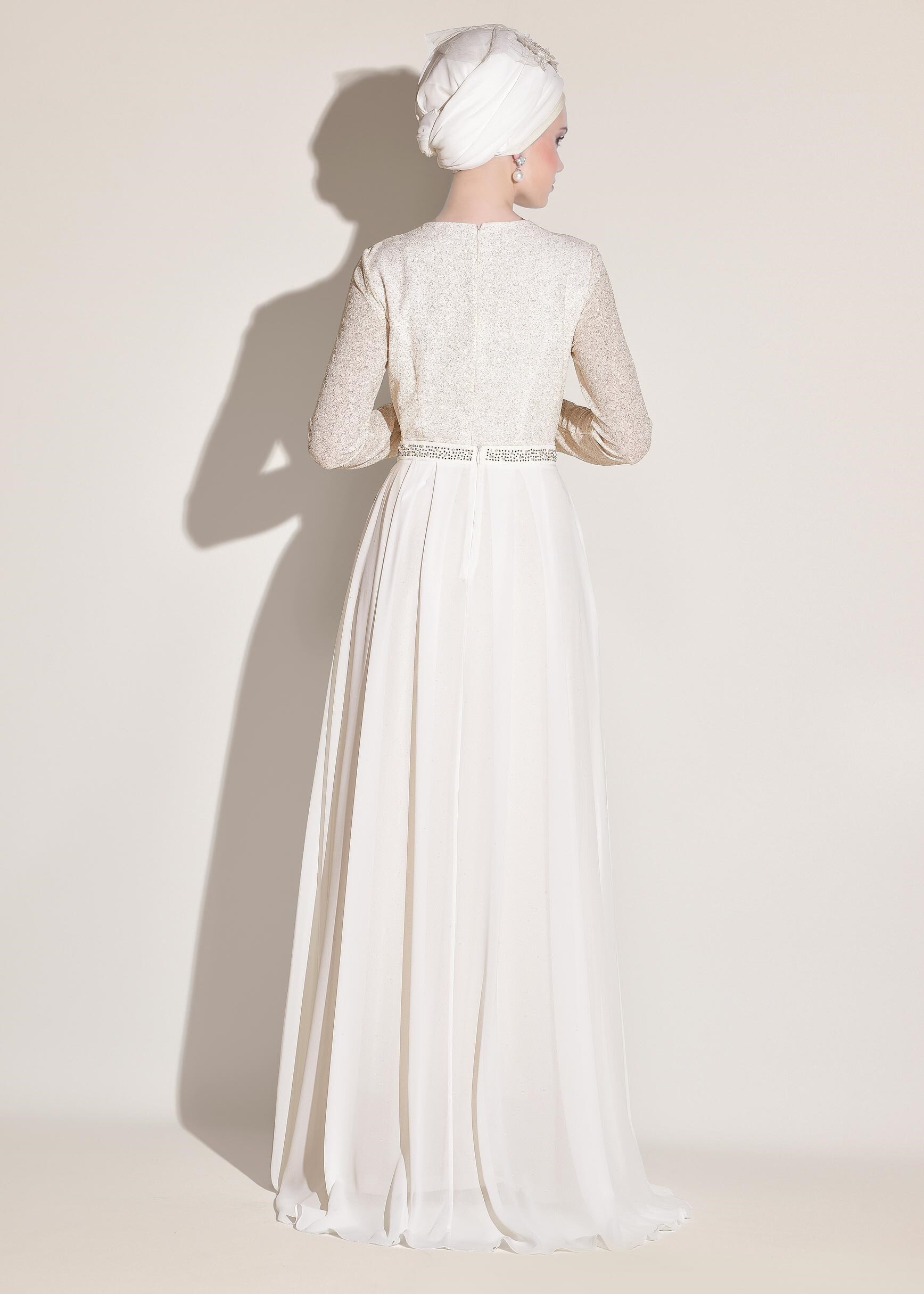 Tesettür giyim BEYAZ ŞİFON ETEK DETAYLI SİMLİ 2&prime;Lİ ELBİSELİ ABİYE 5447 