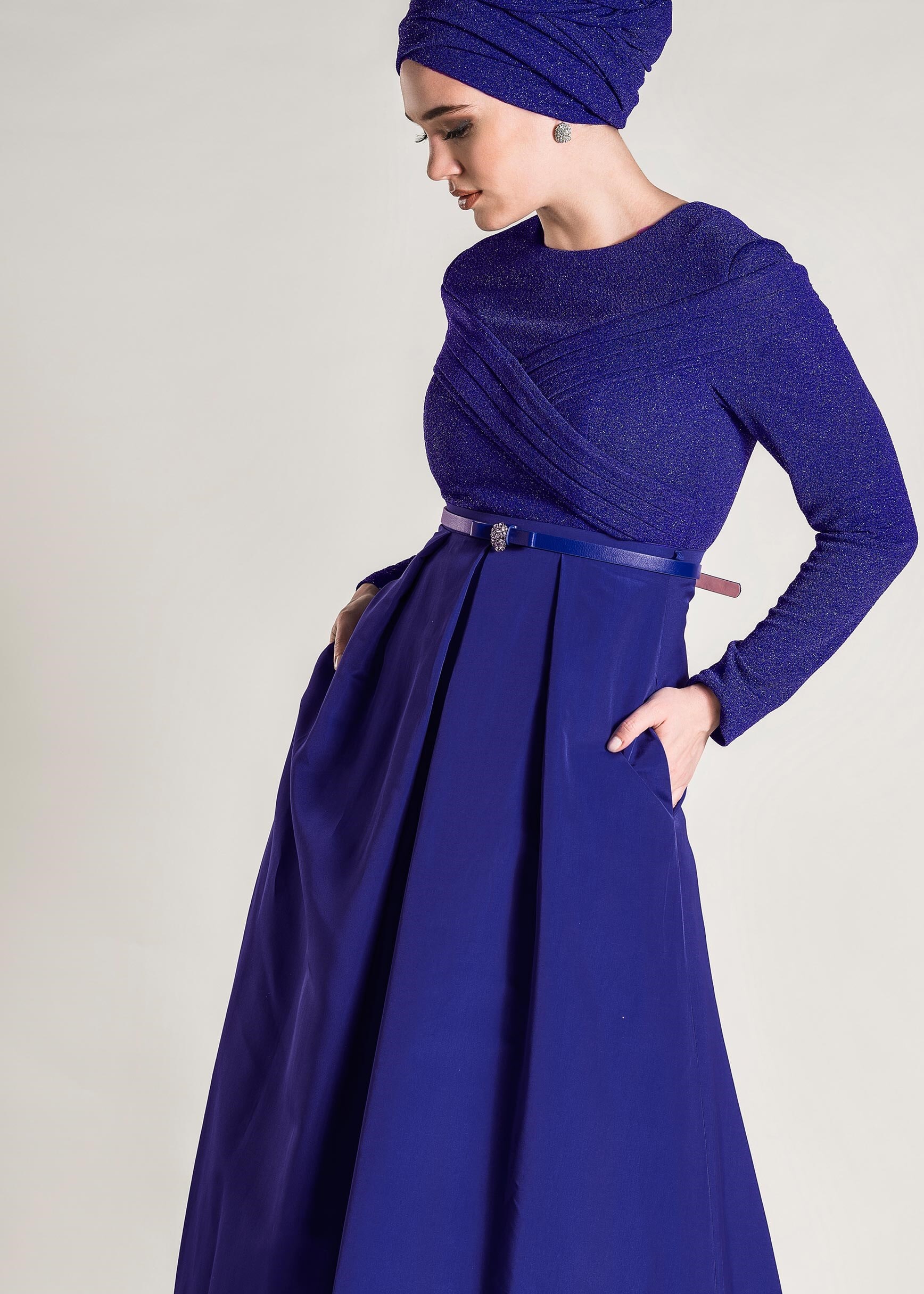 Tesettür giyim LACİVERT BELİ KEMERLİ TAFTA KUMAŞ ABİYE ELBİSE 5456