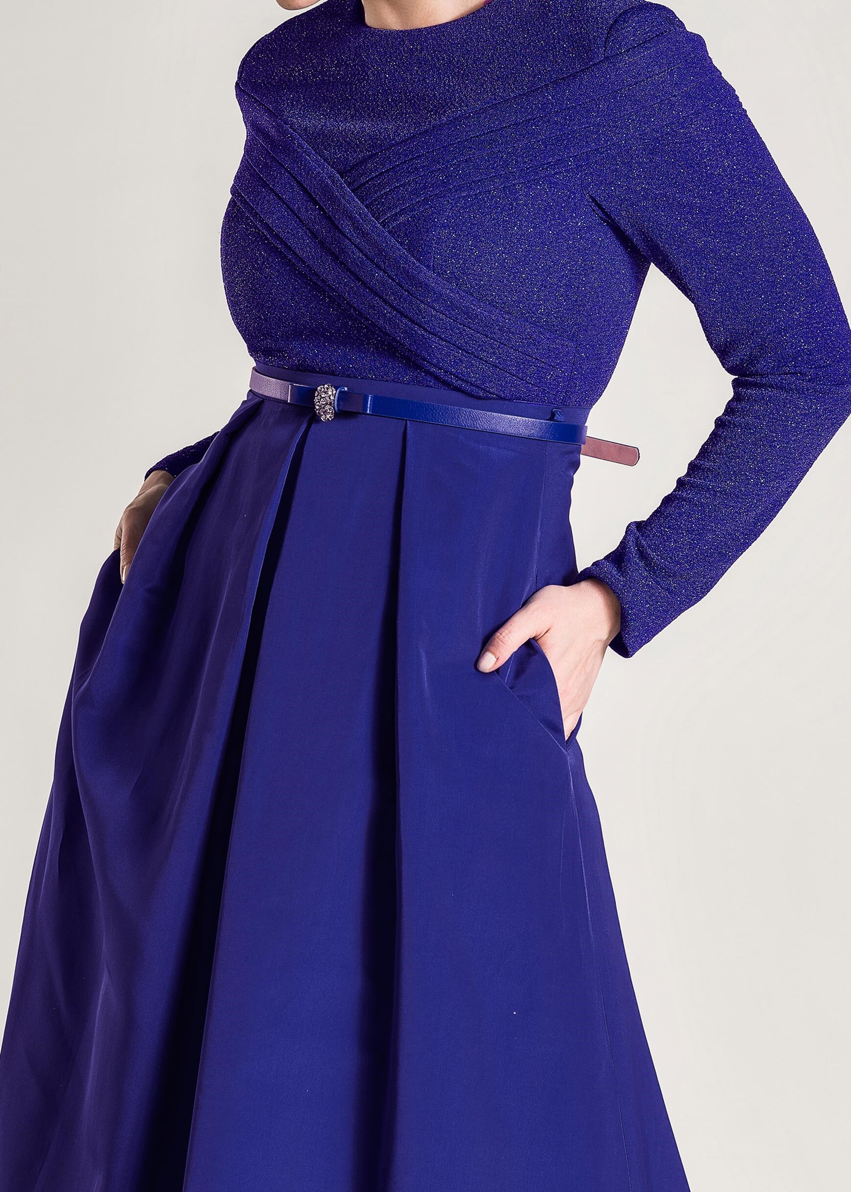 Tesettür giyim LACİVERT BELİ KEMERLİ TAFTA KUMAŞ ABİYE ELBİSE 5456