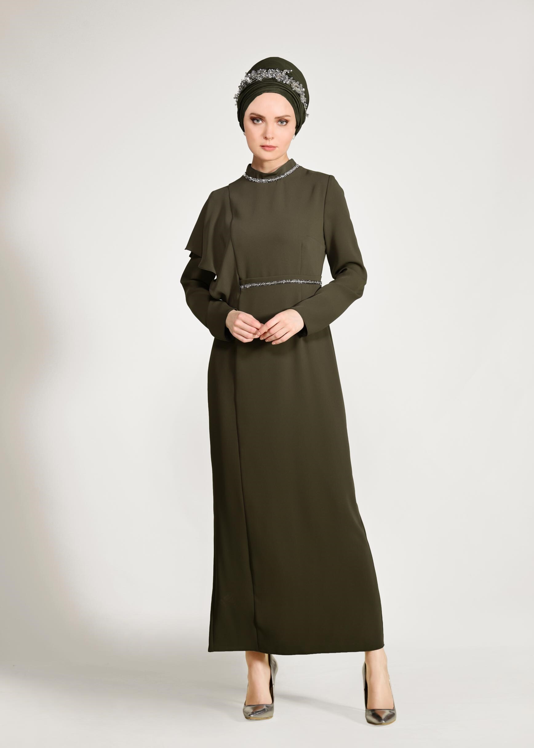 Tesettür giyim HAKİ OMUZU VOLANLI ŞERİT BONCUK DETAYLI ABİYE ELBİSE 5458 