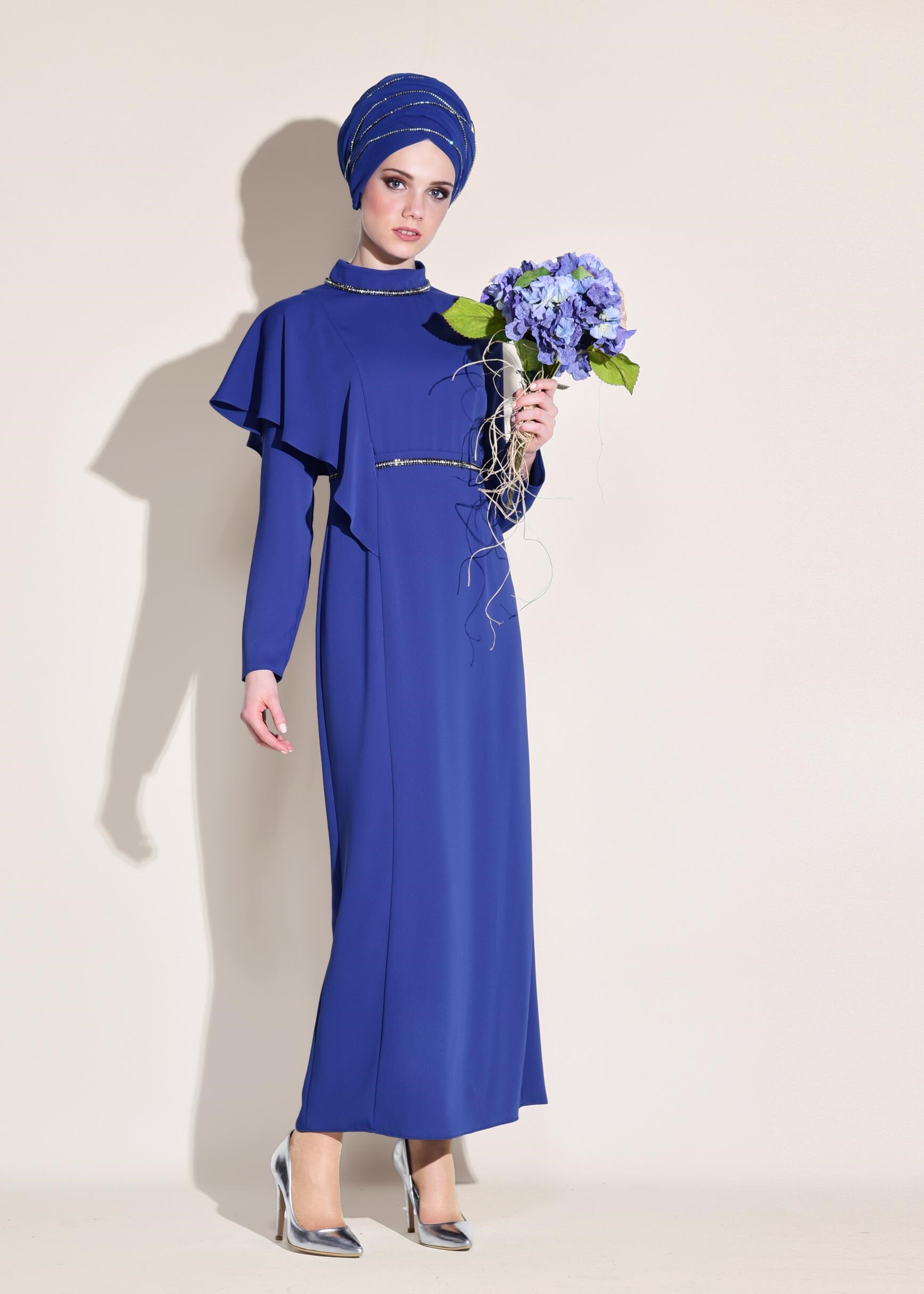 Tesettür giyim LACİVERT OMUZU VOLANLI ŞERİT BONCUK DETAYLI ABİYE ELBİSE 5458 