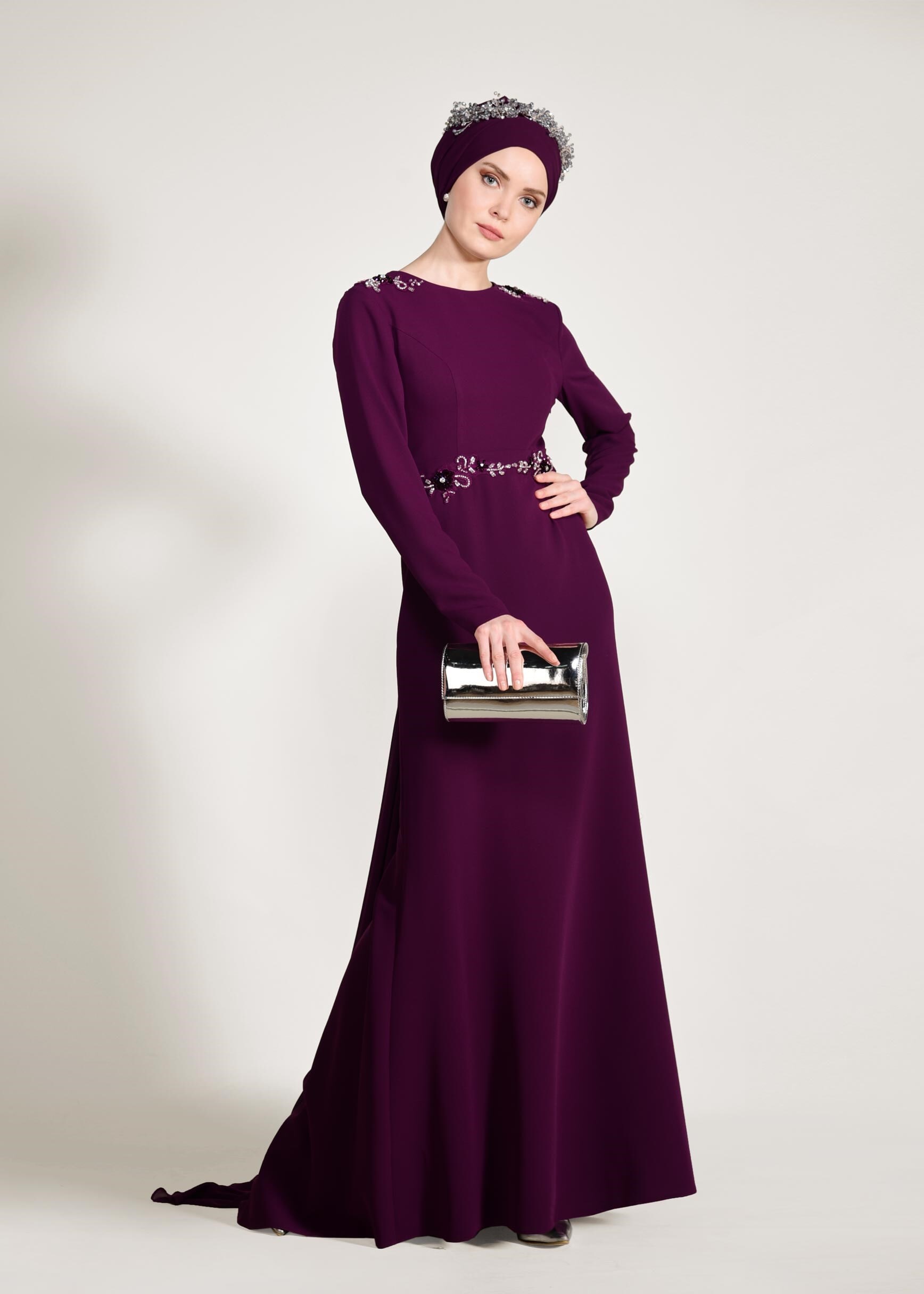 Tesettür giyim MOR BONCUK İŞLEMELİ OMUZDAN ŞİFON DETAYLI ABİYE ELBİSE 5463