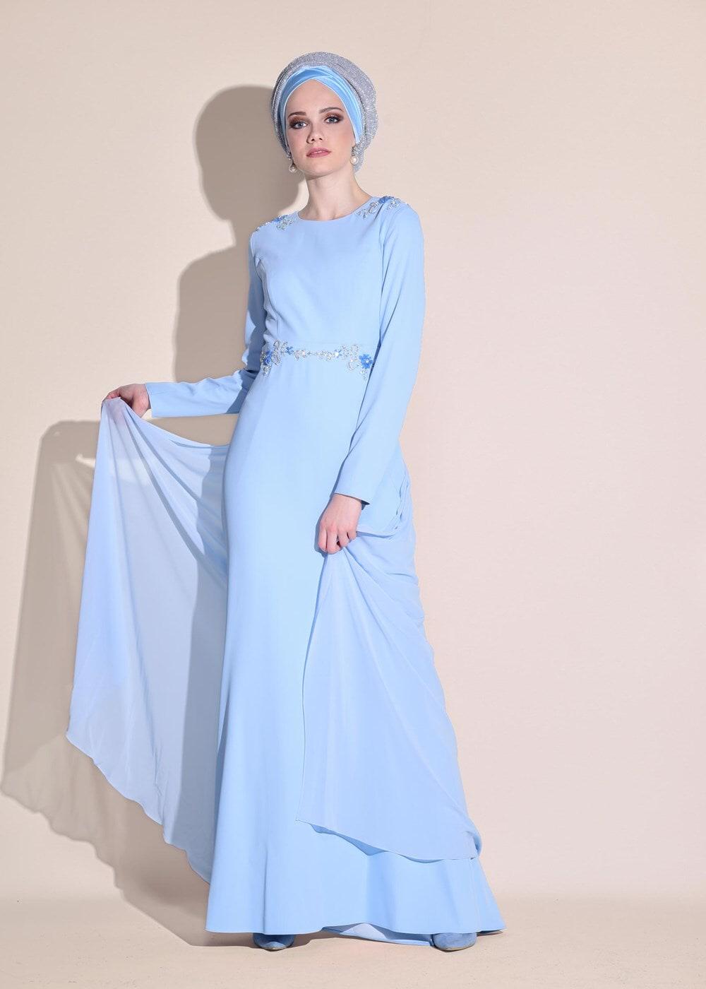 Tesettür giyim MAVİ BONCUK İŞLEMELİ OMUZDAN ŞİFON DETAYLI ABİYE ELBİSE 5463