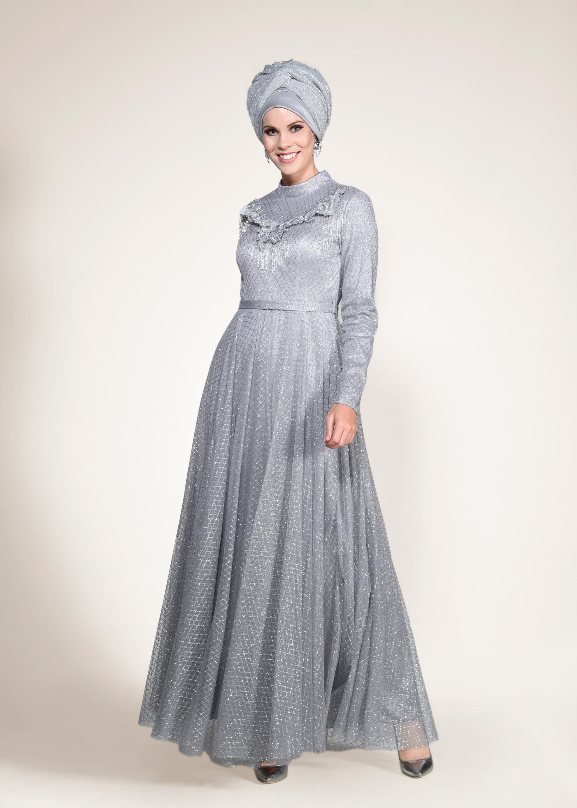 Tesettür giyim GRİ BAKLAVA DESENLİ SİMLİ ABİYE ELBİSE 5491