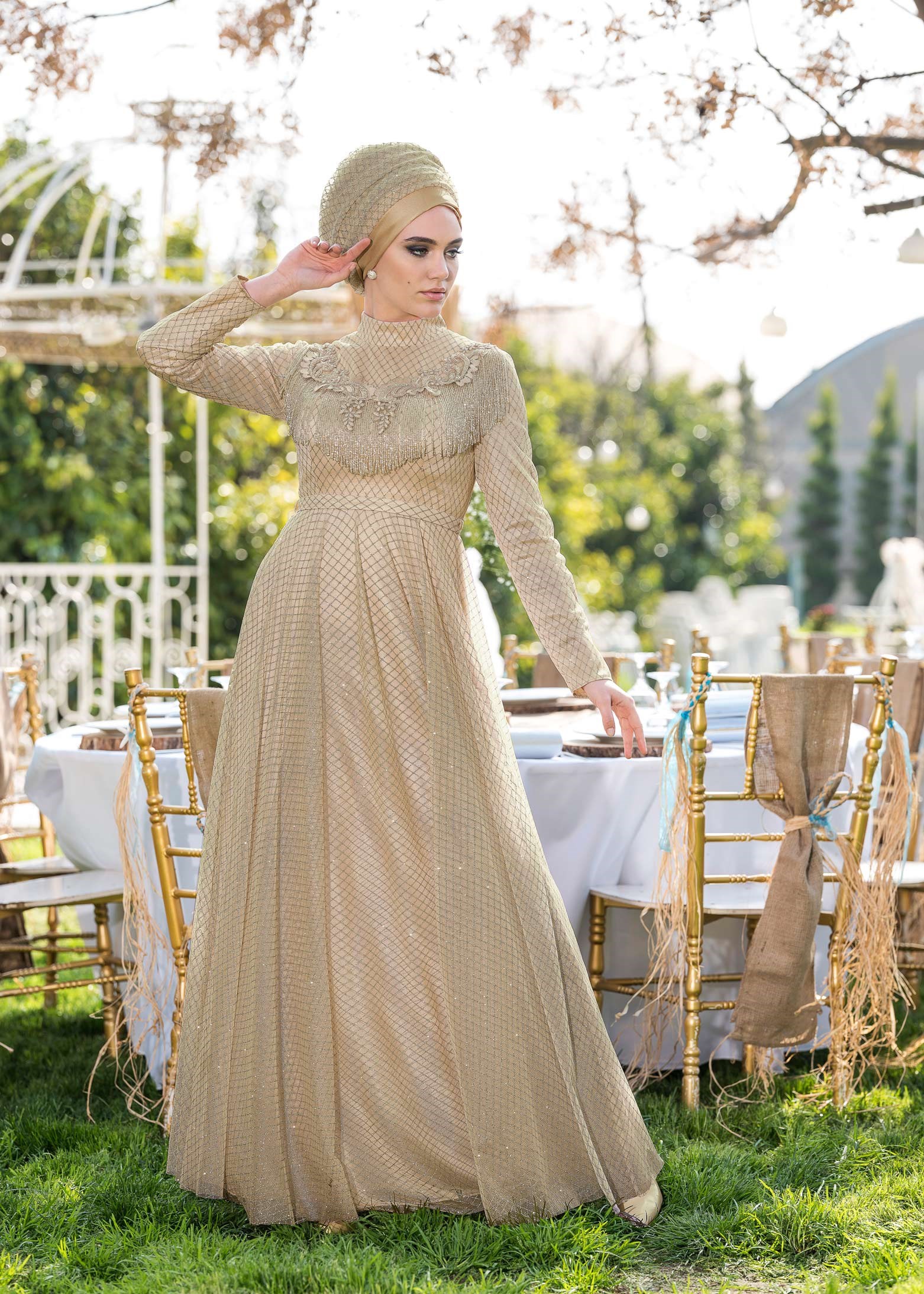 Tesettür giyim ALTIN BAKLAVA DESENLİ SİMLİ ABİYE ELBİSE 5491