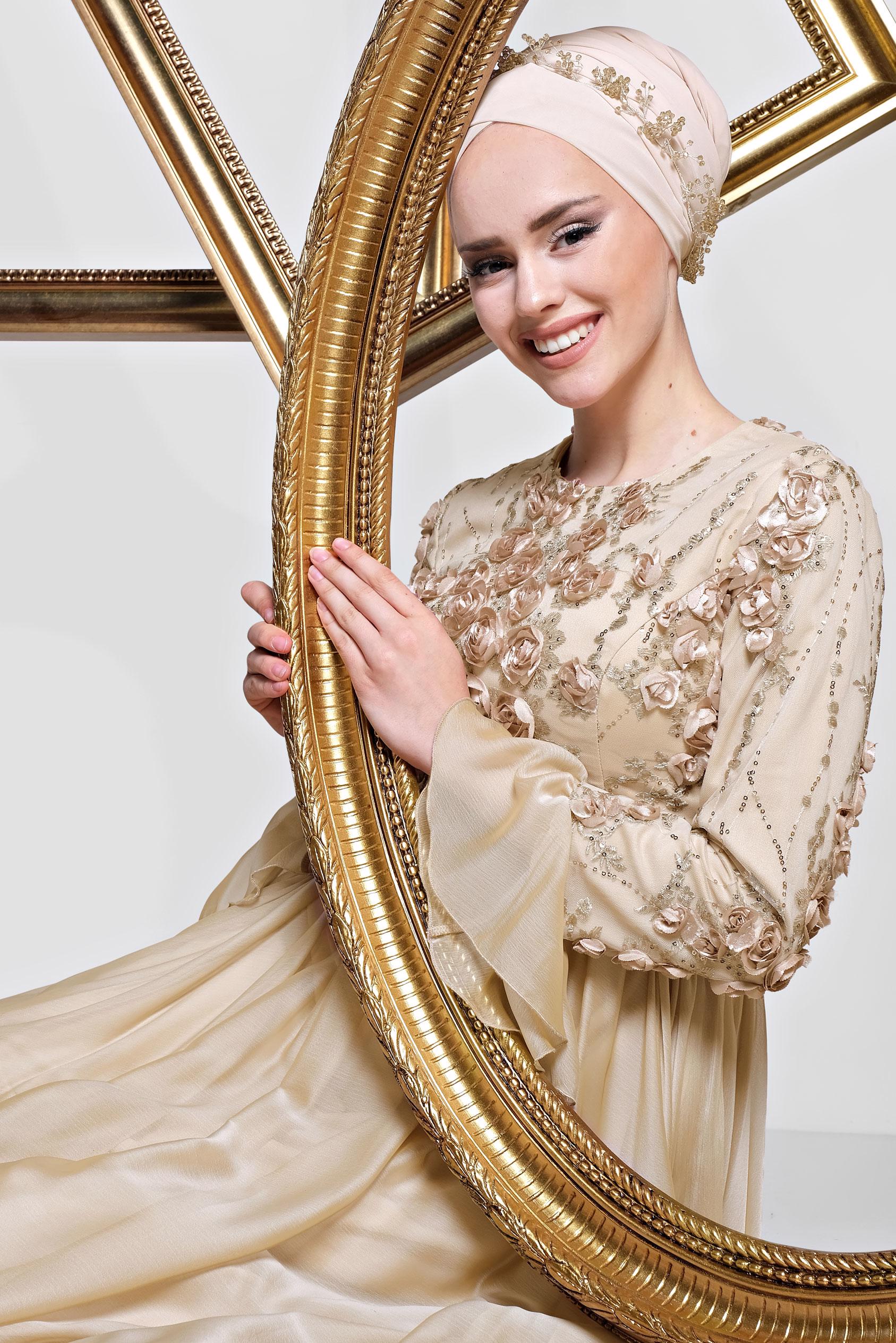 Tesettür giyim PUDRA ÜÇ BOYUTLU ÇİÇEKLİ ŞİFON ABİYE ELBİSE 5505 