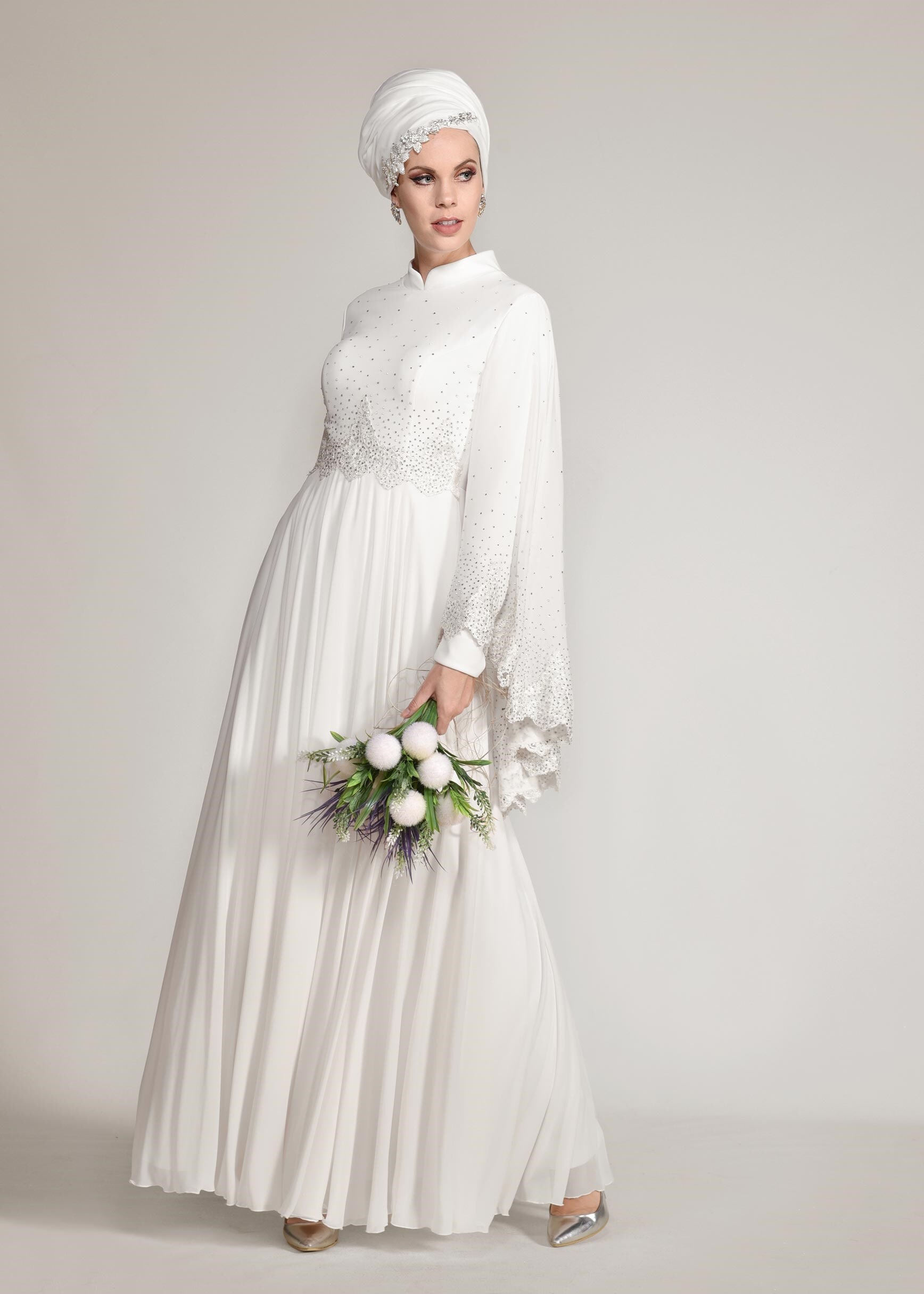 Tesettür giyim BEYAZ TAŞLI PELERİNLİ ABİYE ELBİSE 5506