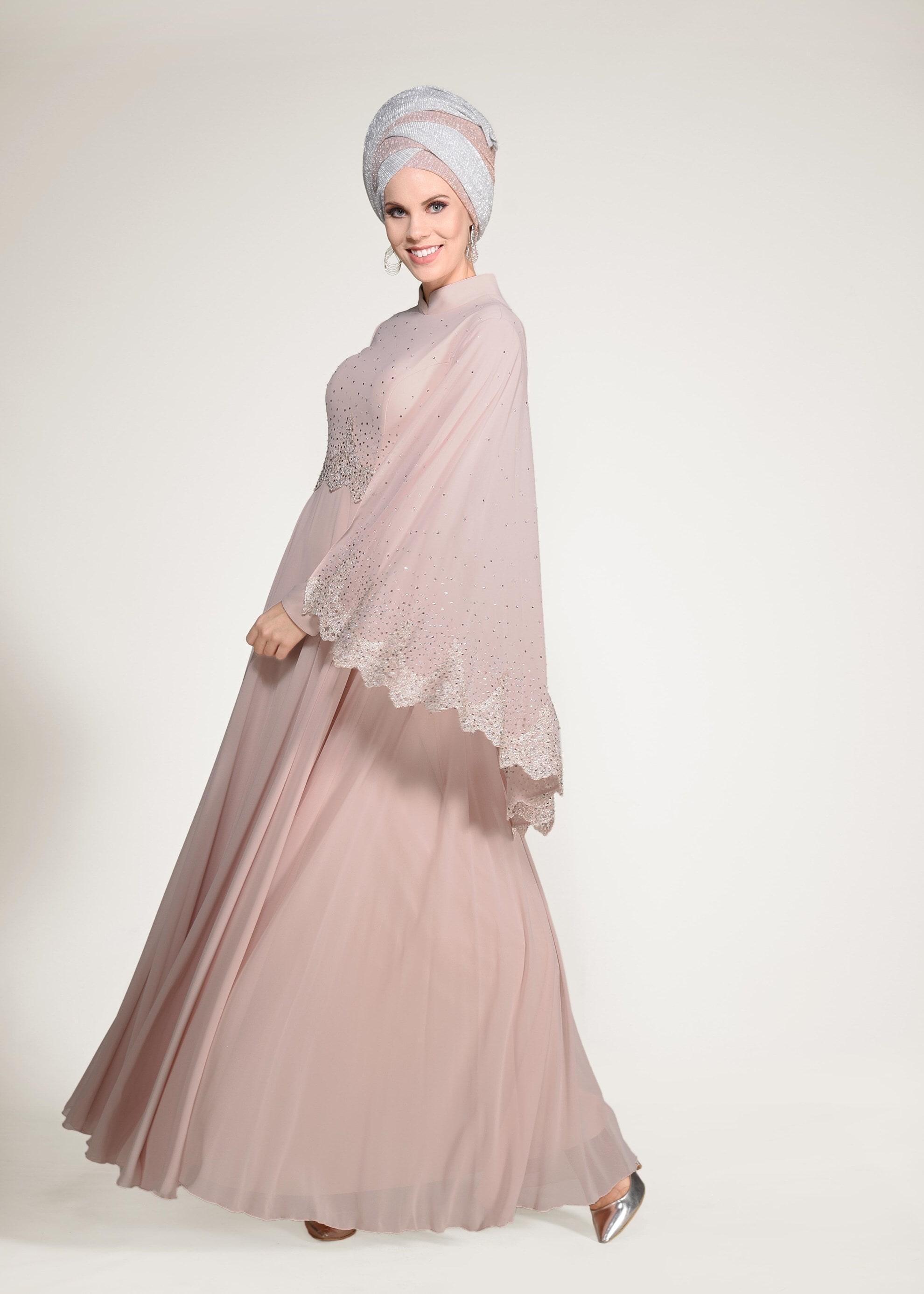 Tesettür giyim PUDRA TAŞLI PELERİNLİ ABİYE ELBİSE 5506
