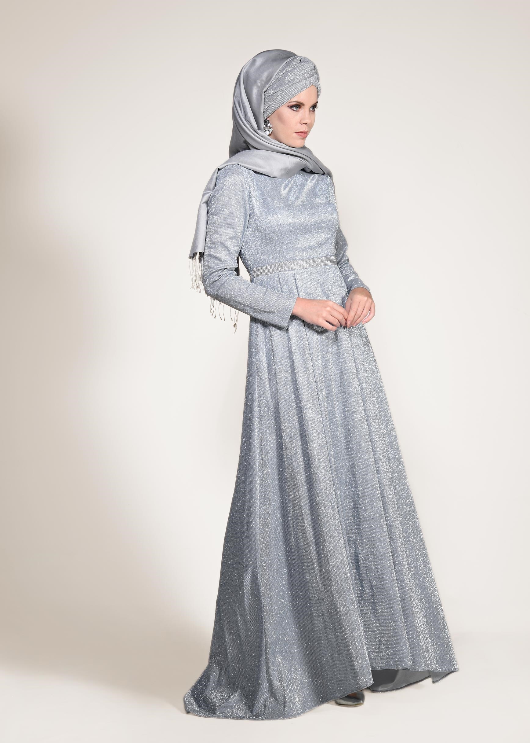 Tesettür giyim GRİ BELİ TAŞ ŞERİTLİ SİMLİ ABİYE ELBİSE 5526