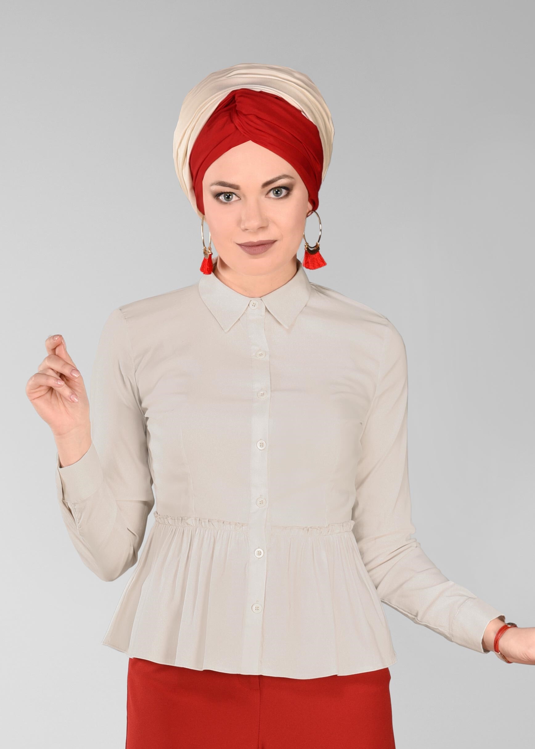 Tesettür giyim BEJ PİLİSELİ DÜĞMELİ BLUZ 4004