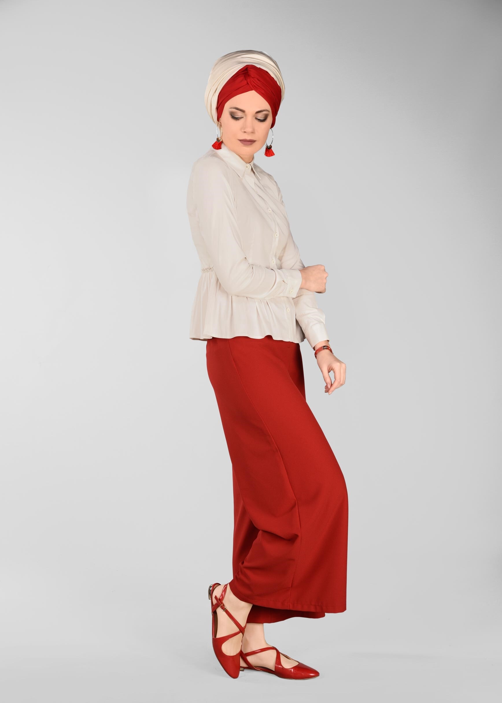 Tesettür giyim BEJ PİLİSELİ DÜĞMELİ BLUZ 4004