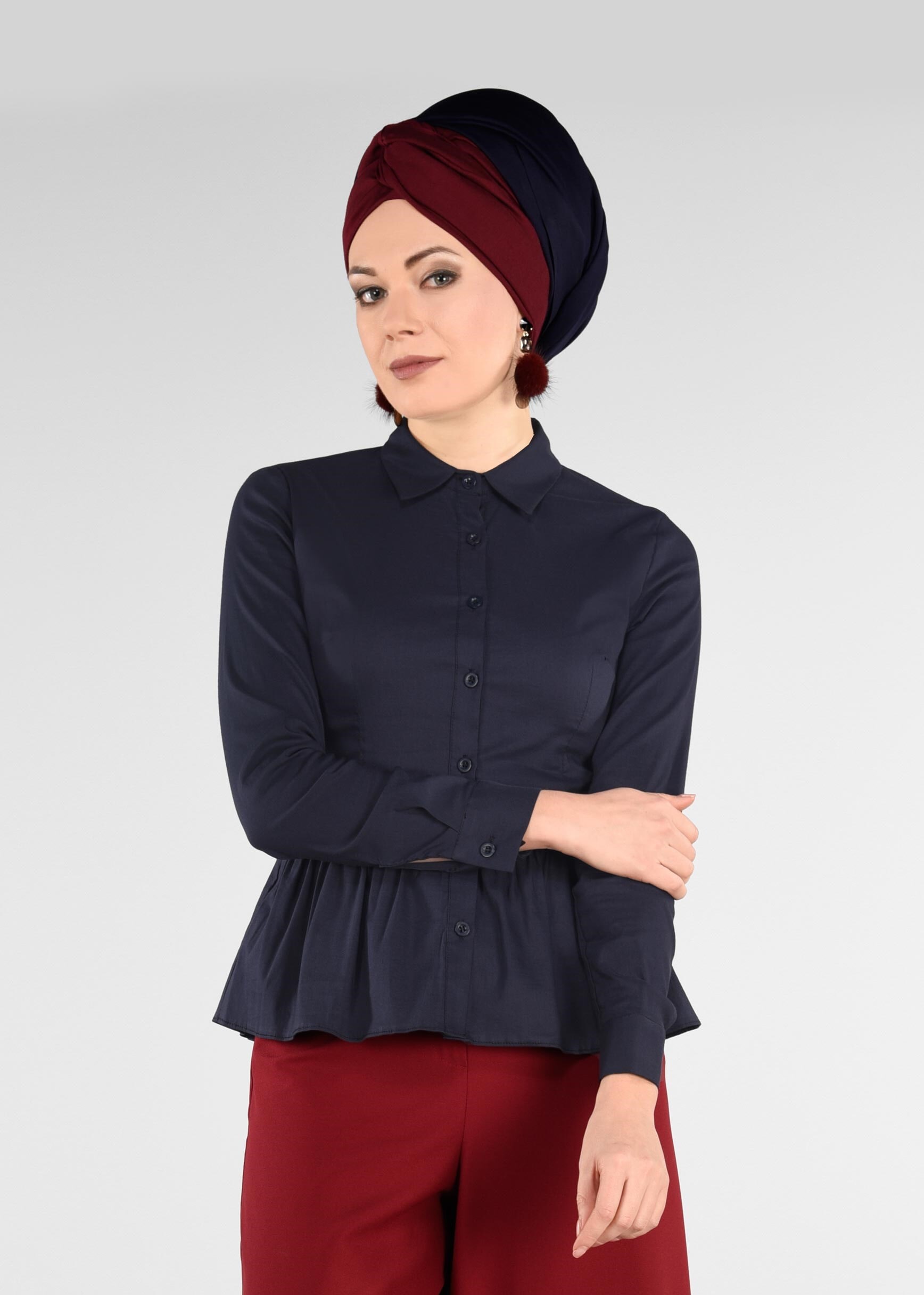 Tesettür giyim LACİVERT PİLİSELİ DÜĞMELİ BLUZ 4004