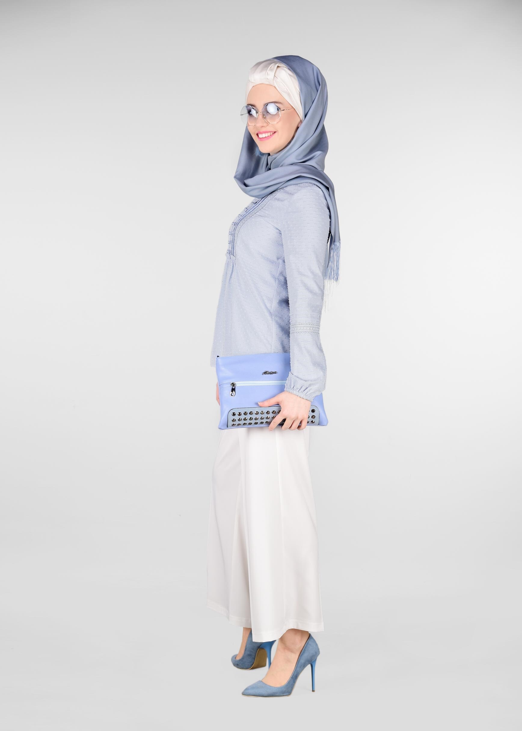 Tesettür giyim MAVİ DANTEL DETAYLI DOKULU BLUZ 4029