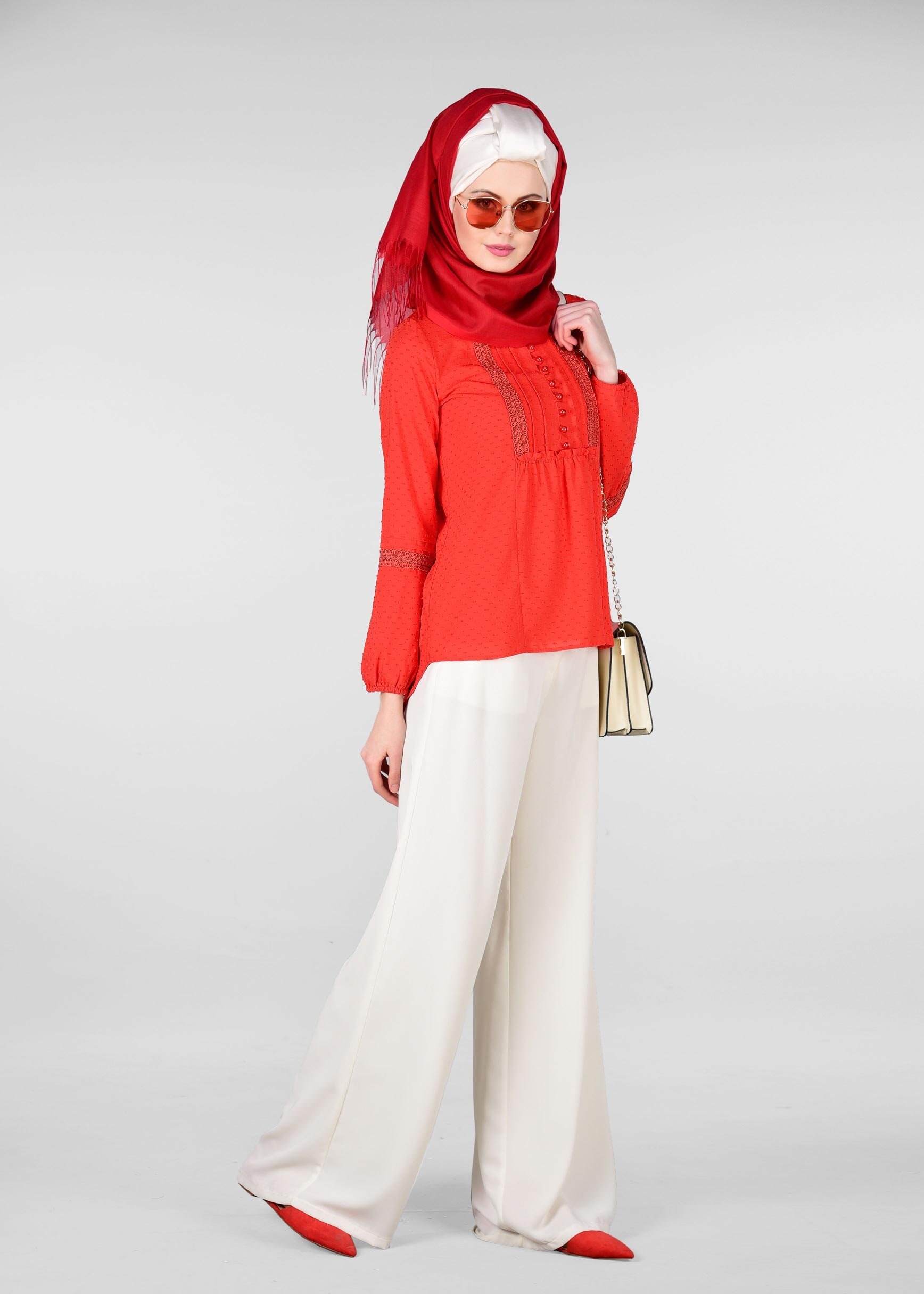 Tesettür giyim KIRMIZI DANTEL DETAYLI DOKULU BLUZ 4029