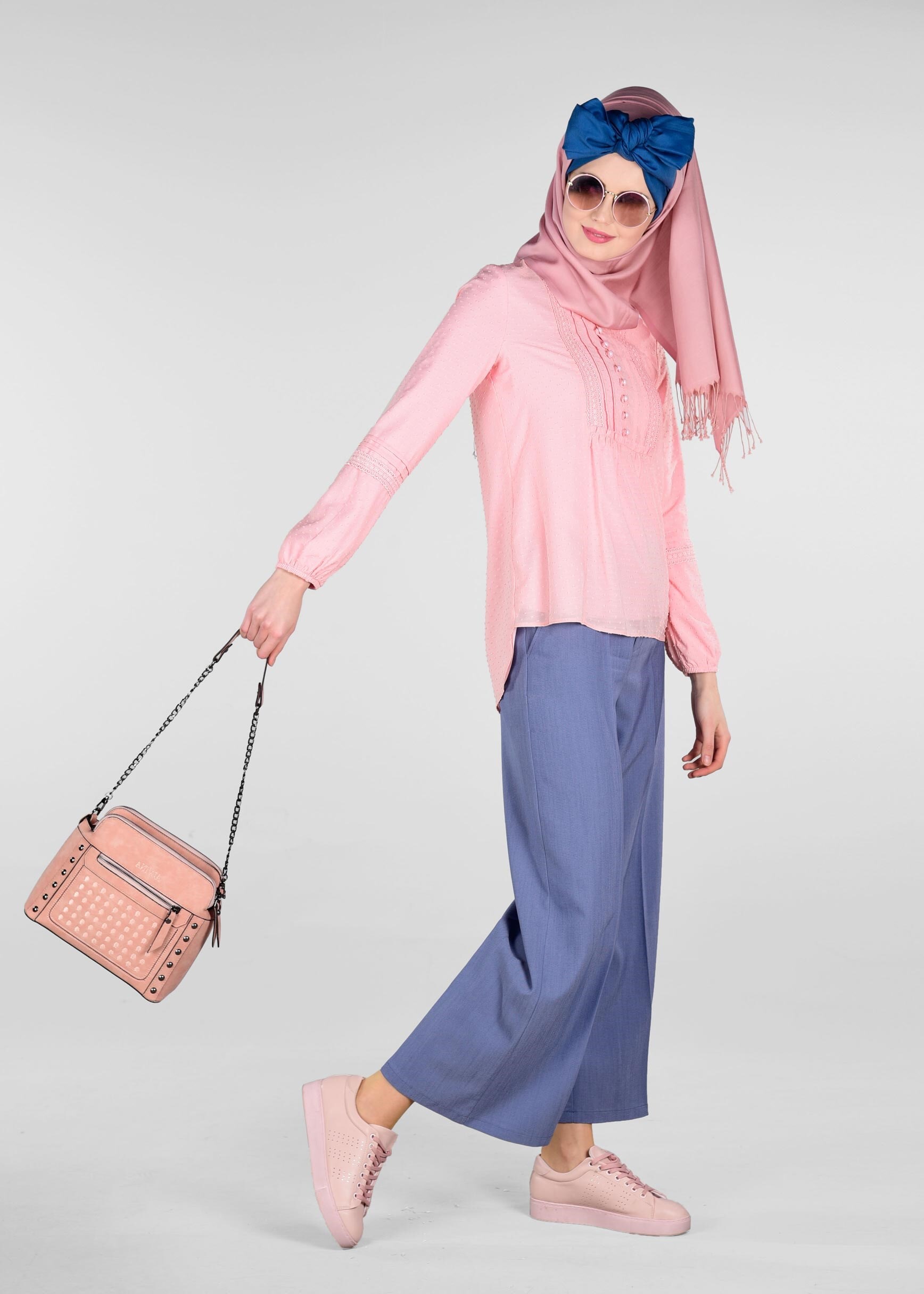 Tesettür giyim PUDRA DANTEL DETAYLI DOKULU BLUZ 4029