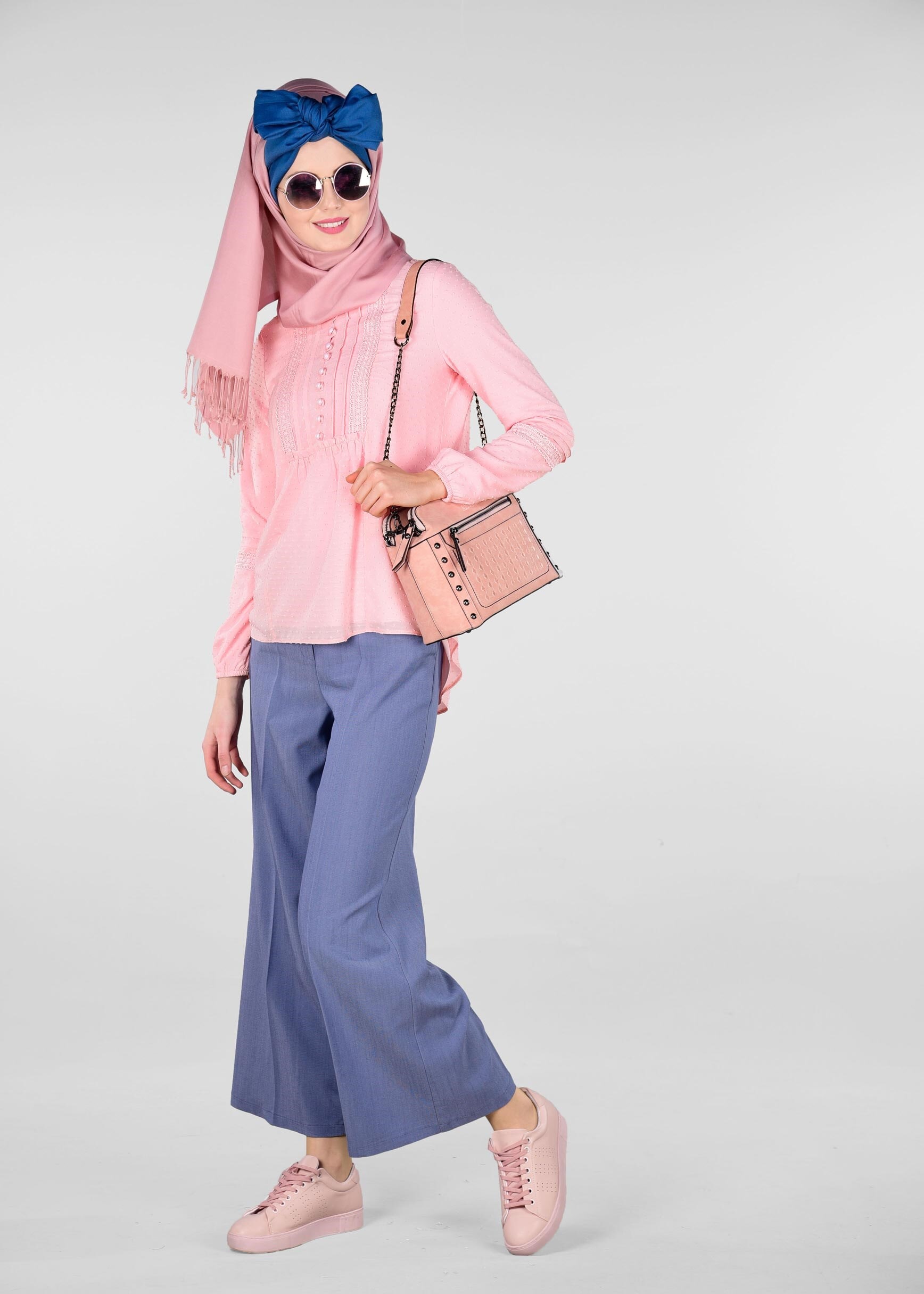 Tesettür giyim PUDRA DANTEL DETAYLI DOKULU BLUZ 4029