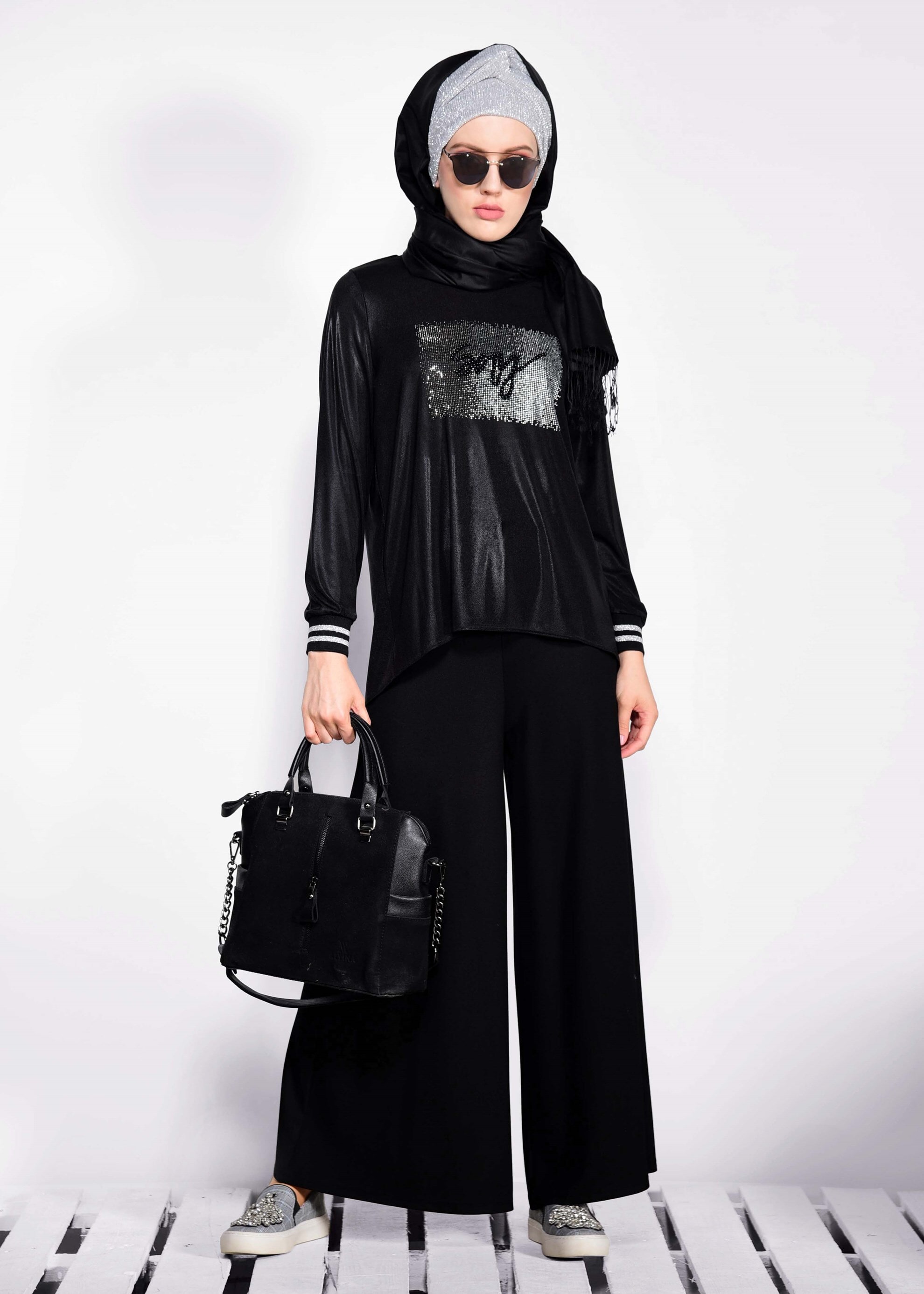 Tesettür giyim SİYAH KOL VE YAKASI LASTİKLİ BLUZ 4079