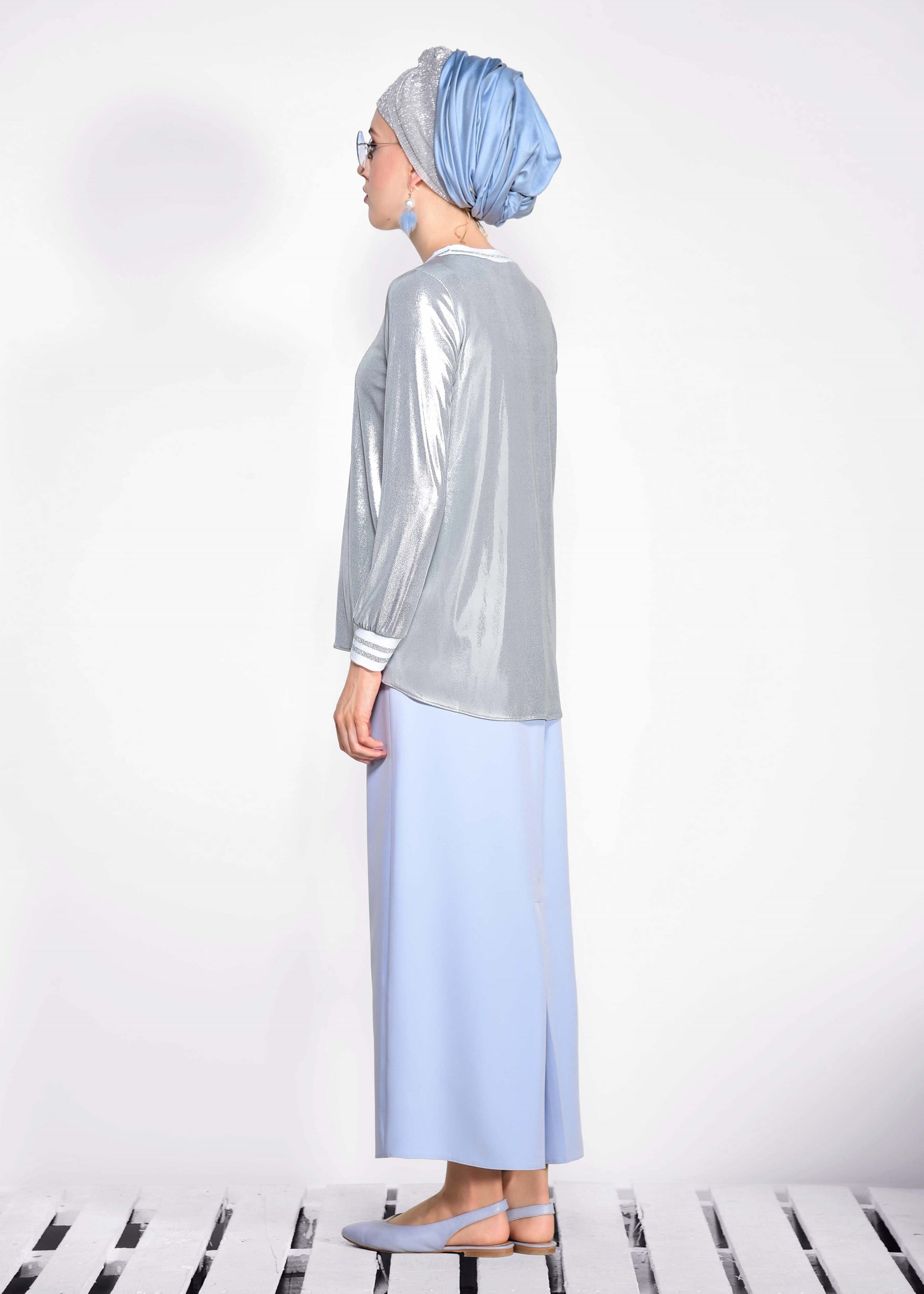 Tesettür giyim GÜMÜŞ KOL VE YAKASI LASTİKLİ BLUZ 4079