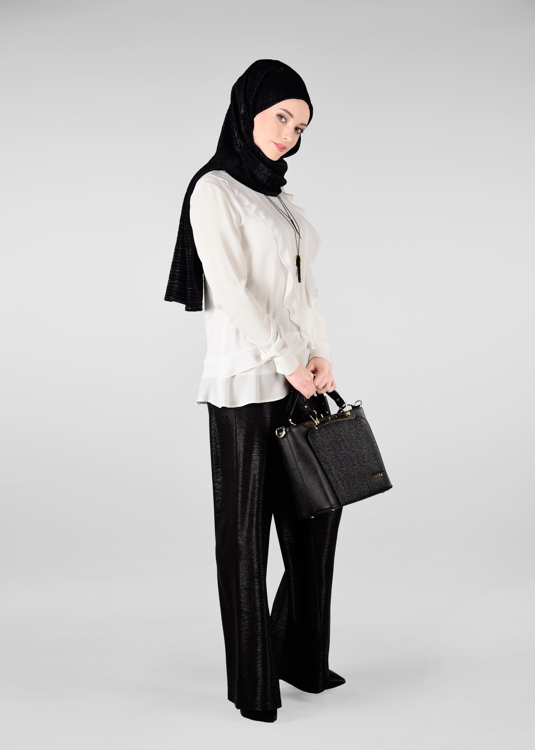 Tesettür giyim BEYAZ FIRFIR DETAYLI BLUZ 4080